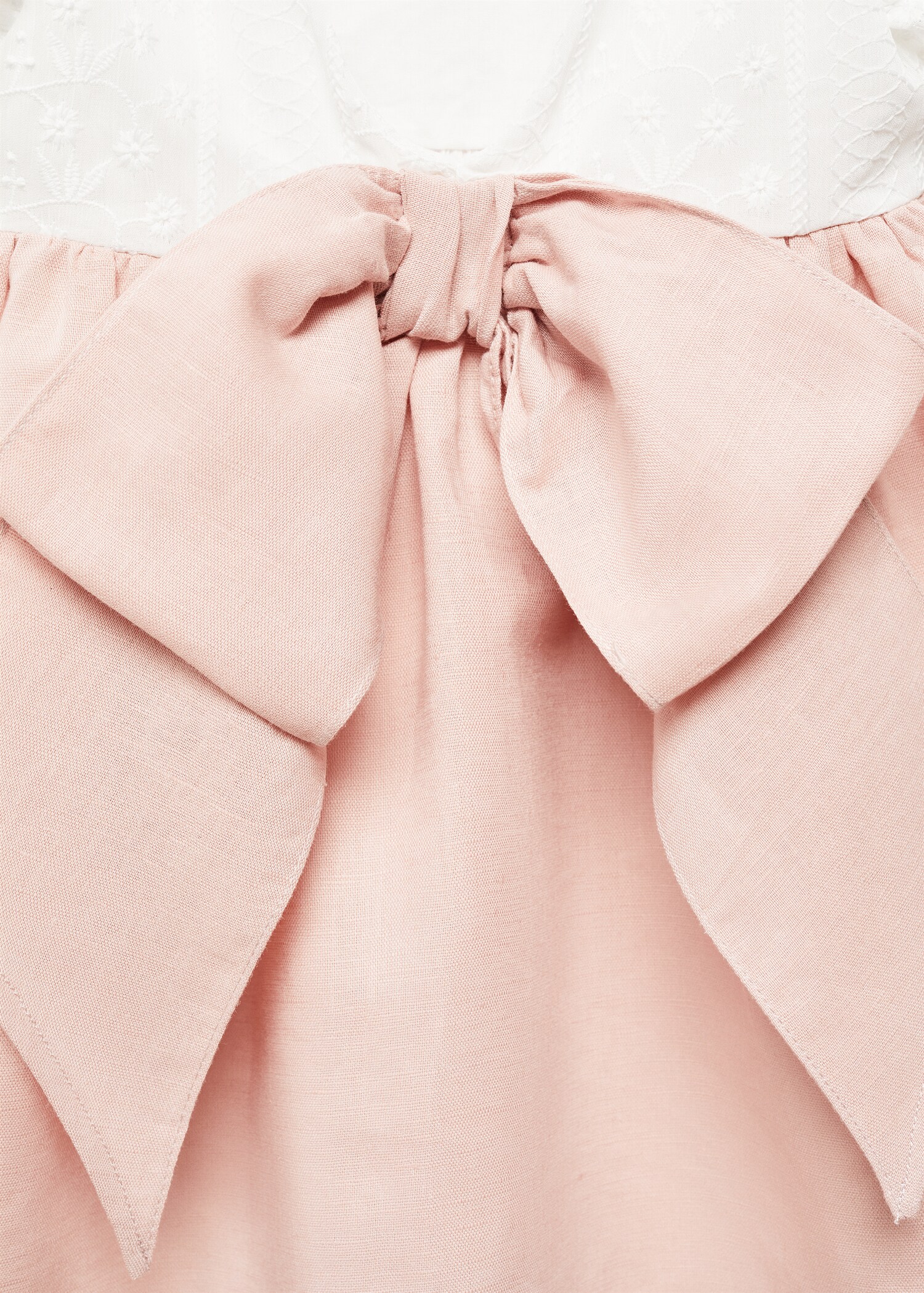 Besticktes Kleid mit Schleife - Detail des Artikels 8