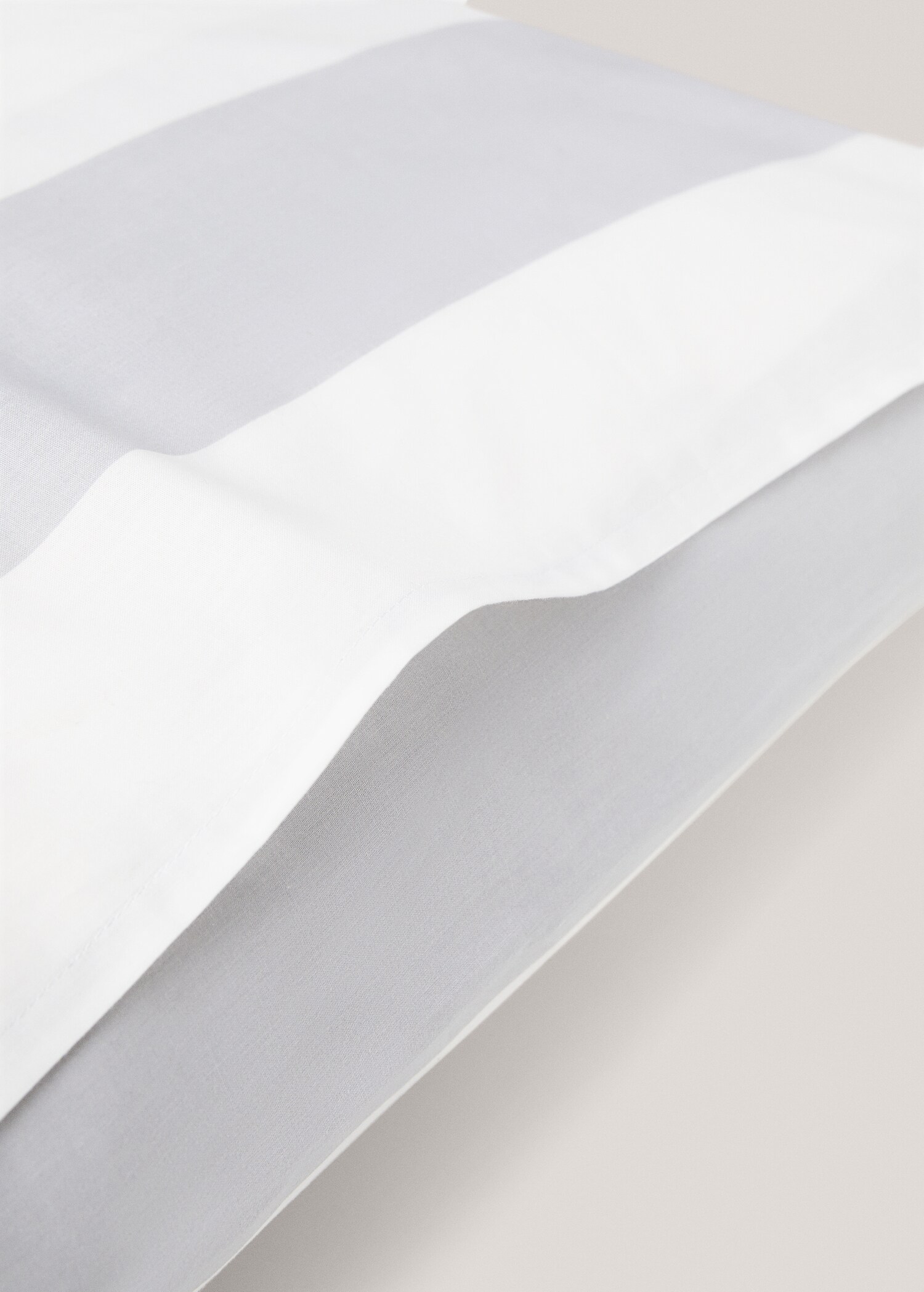 Striped cotton pillowcase 60x60cm (Pack of 2) - Details of the article 2