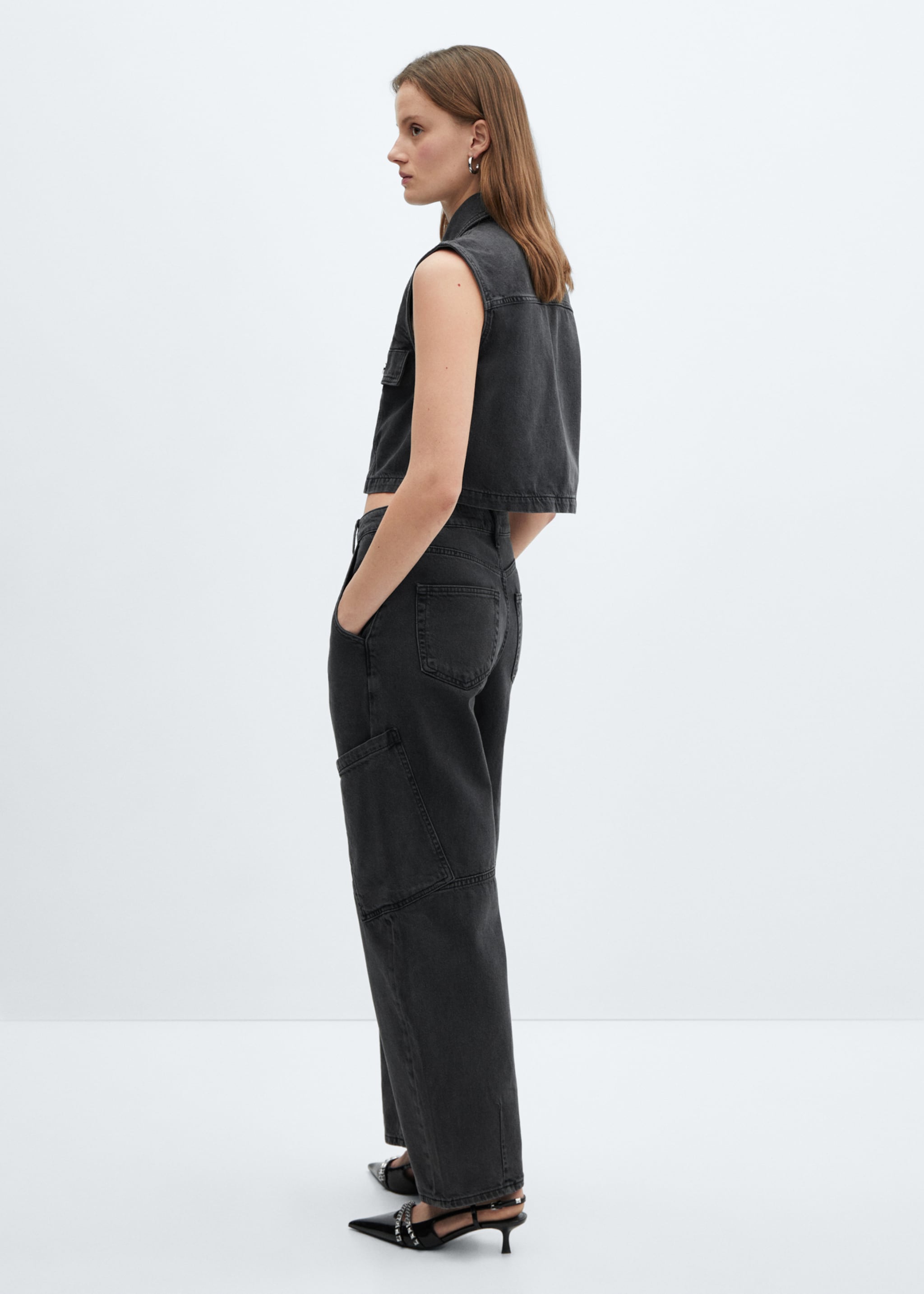Blugi slouchy cargo cu talie medie - Spatele articolului