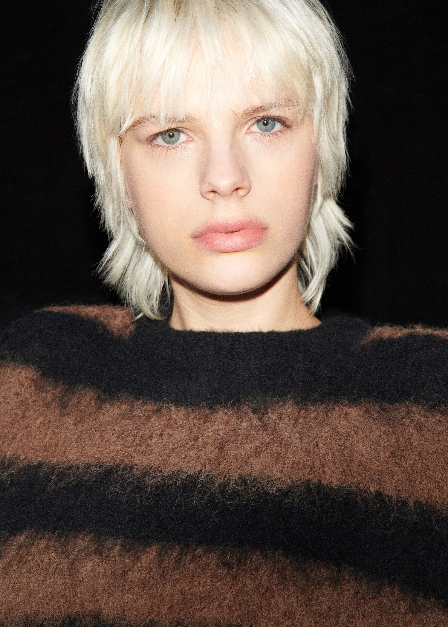 Fur-effect knitted sweater - Details of the article 7