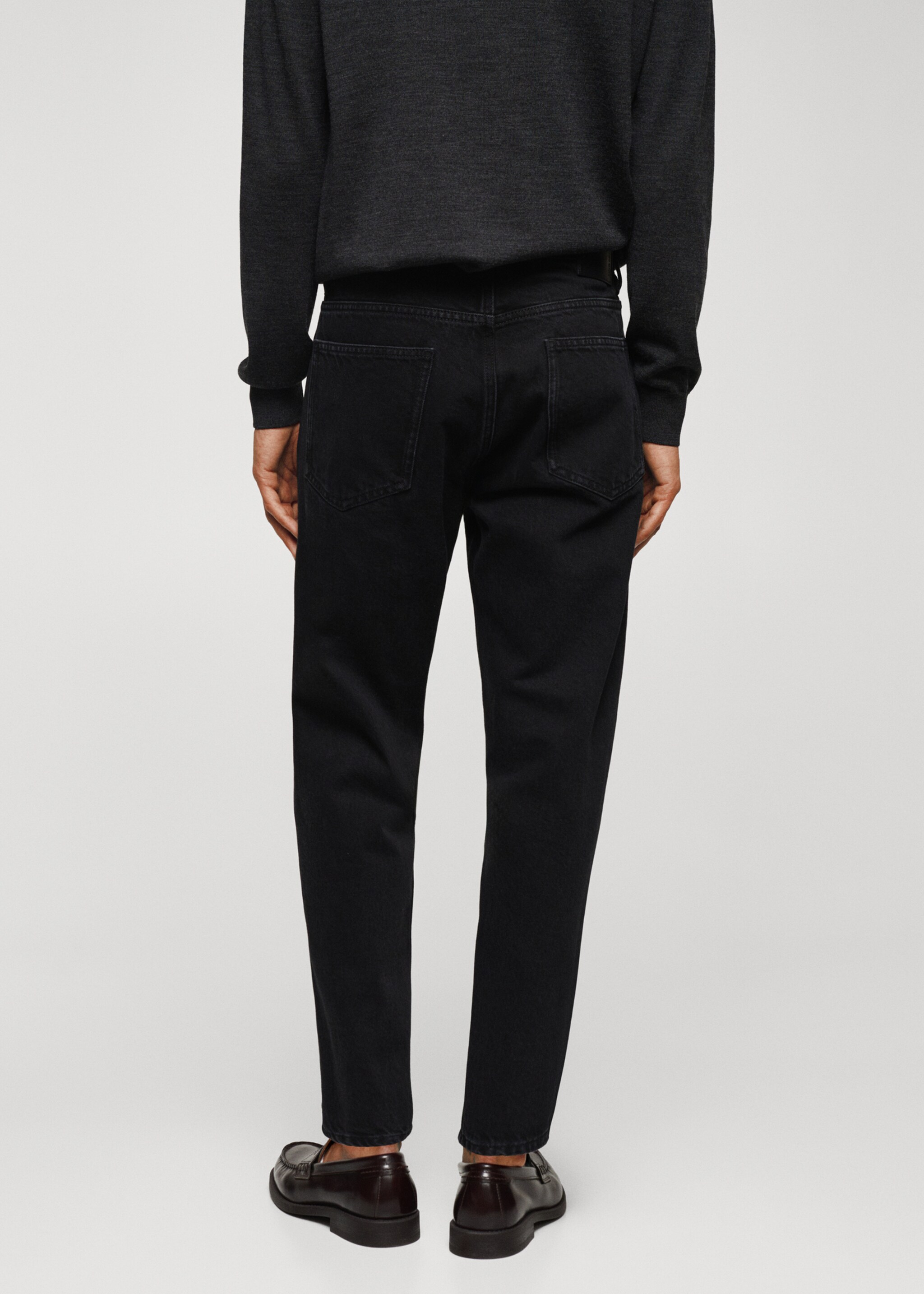 Tapered-fit jeans - Reverse of the article