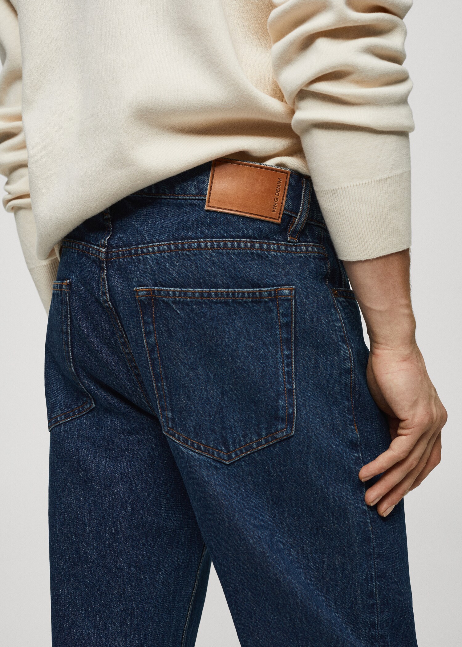 Jeans straight fit lavado oscuro - Detalle del artículo 4