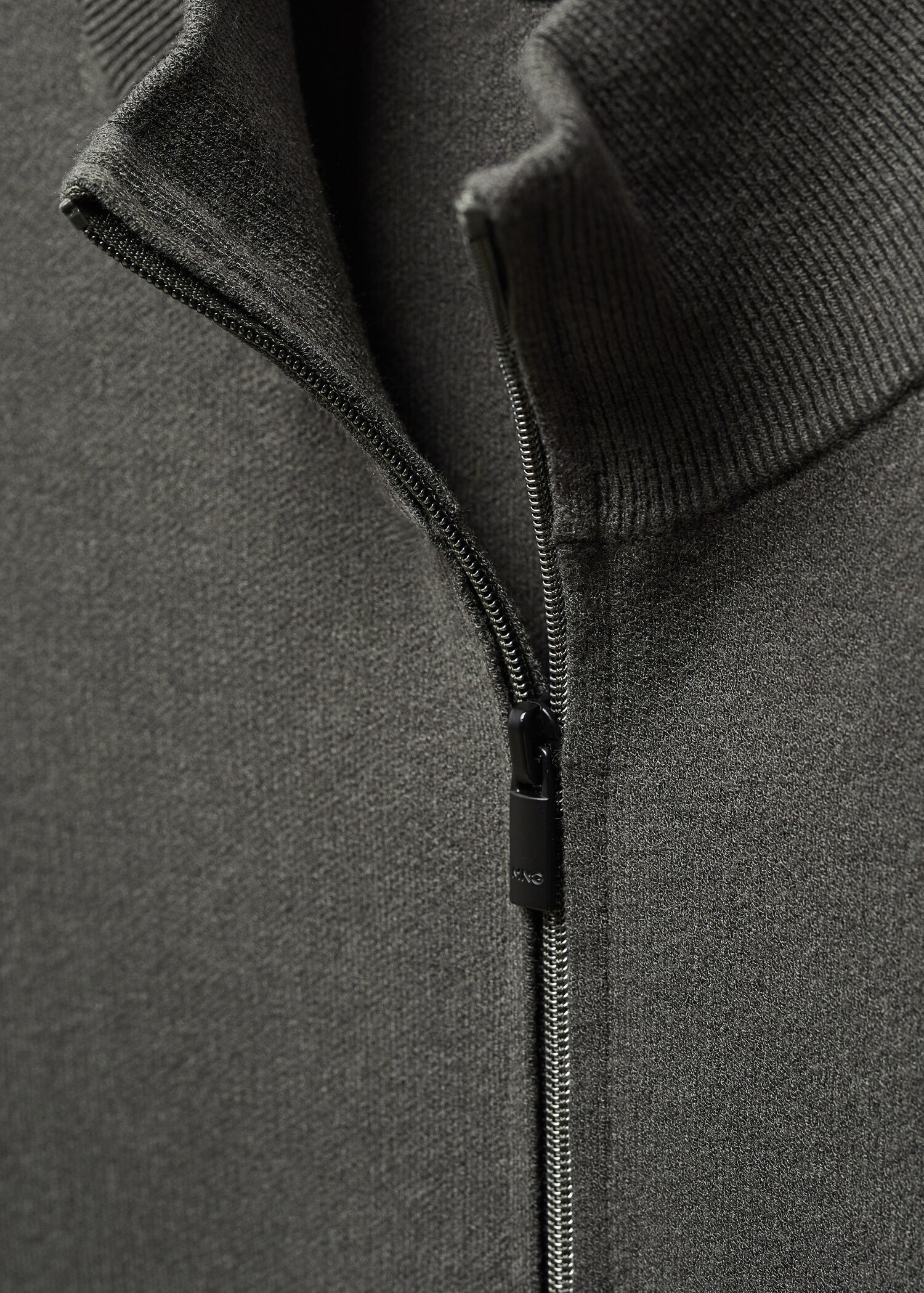 Perkins-neck sweater with zip - Details of the article 8