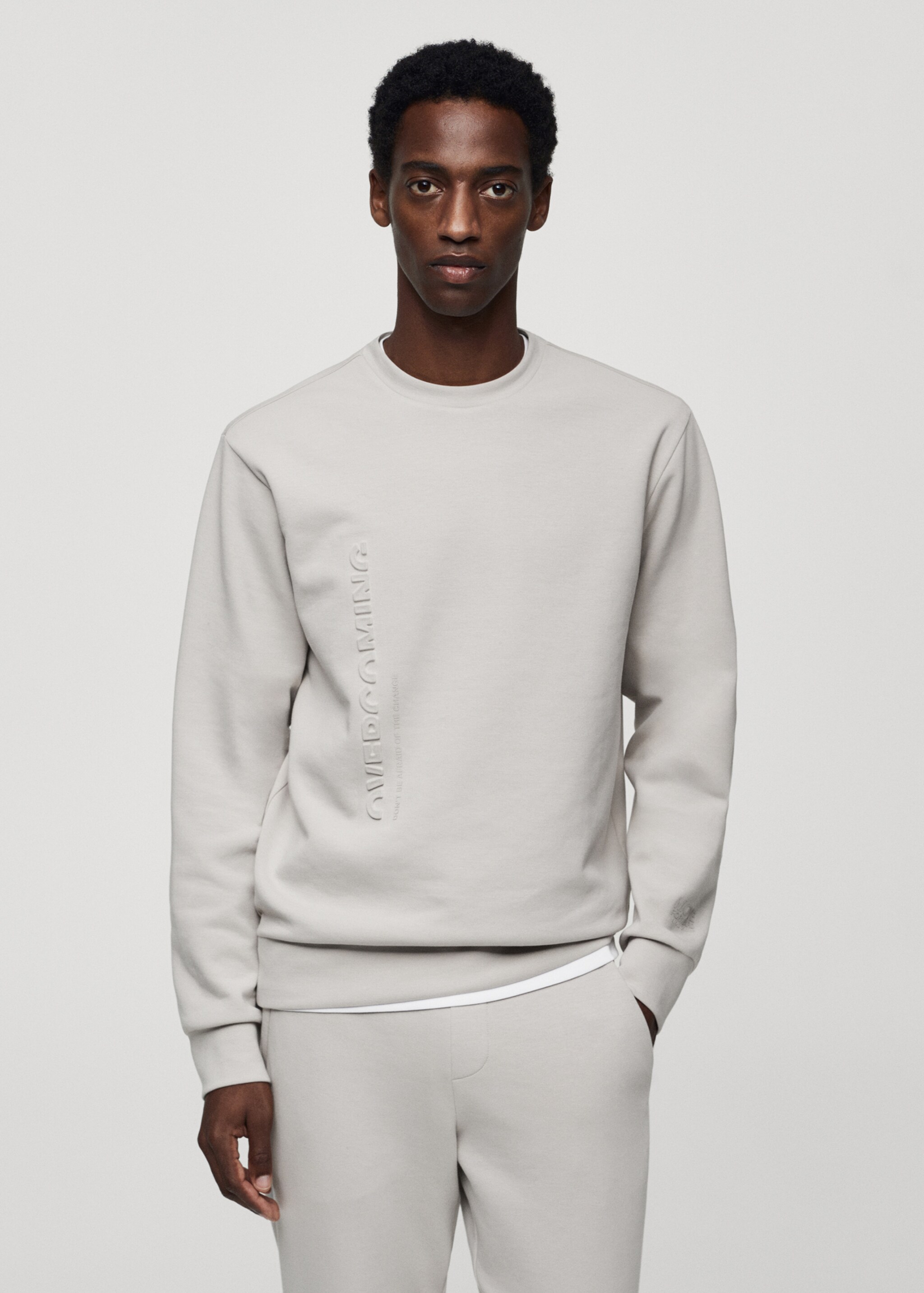Sweat-shirt message tissu technique - Plan moyen