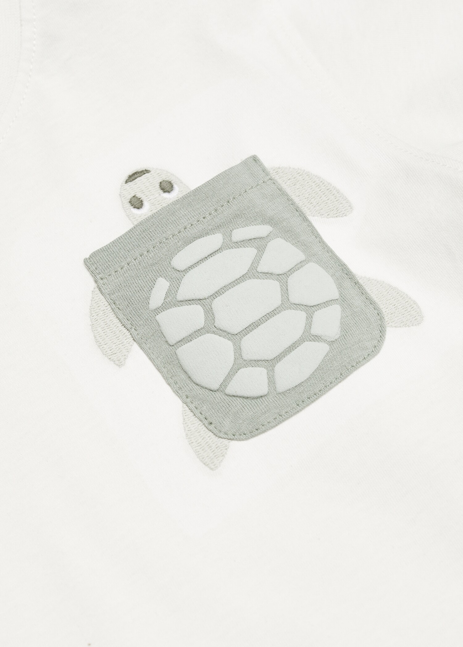 Chest-pocket printed T-shirt - Details of the article 0