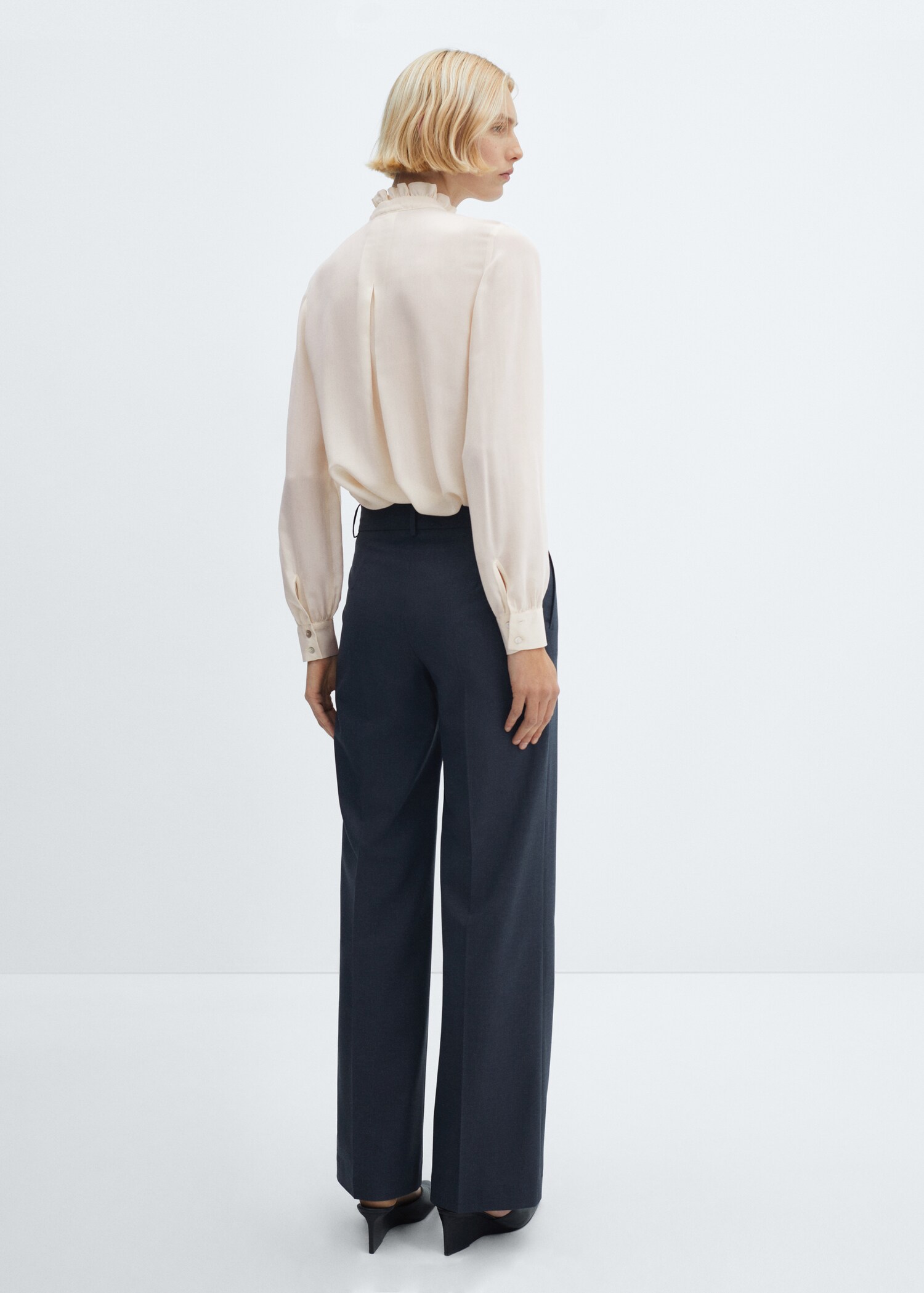 Lace trim shirt - Reverse of the article