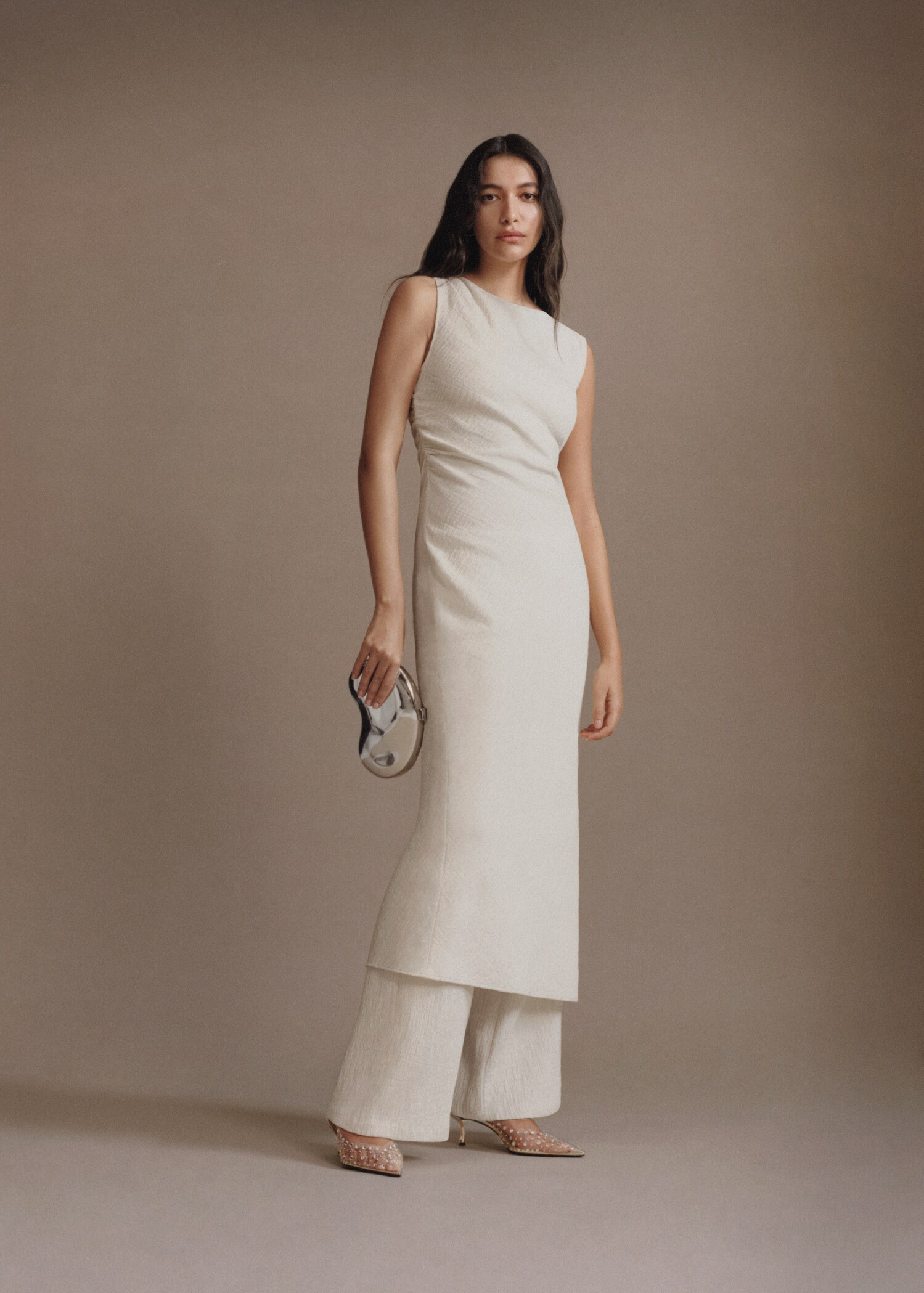Kleid mit drapiertem Schlitz - Detail des Artikels 9