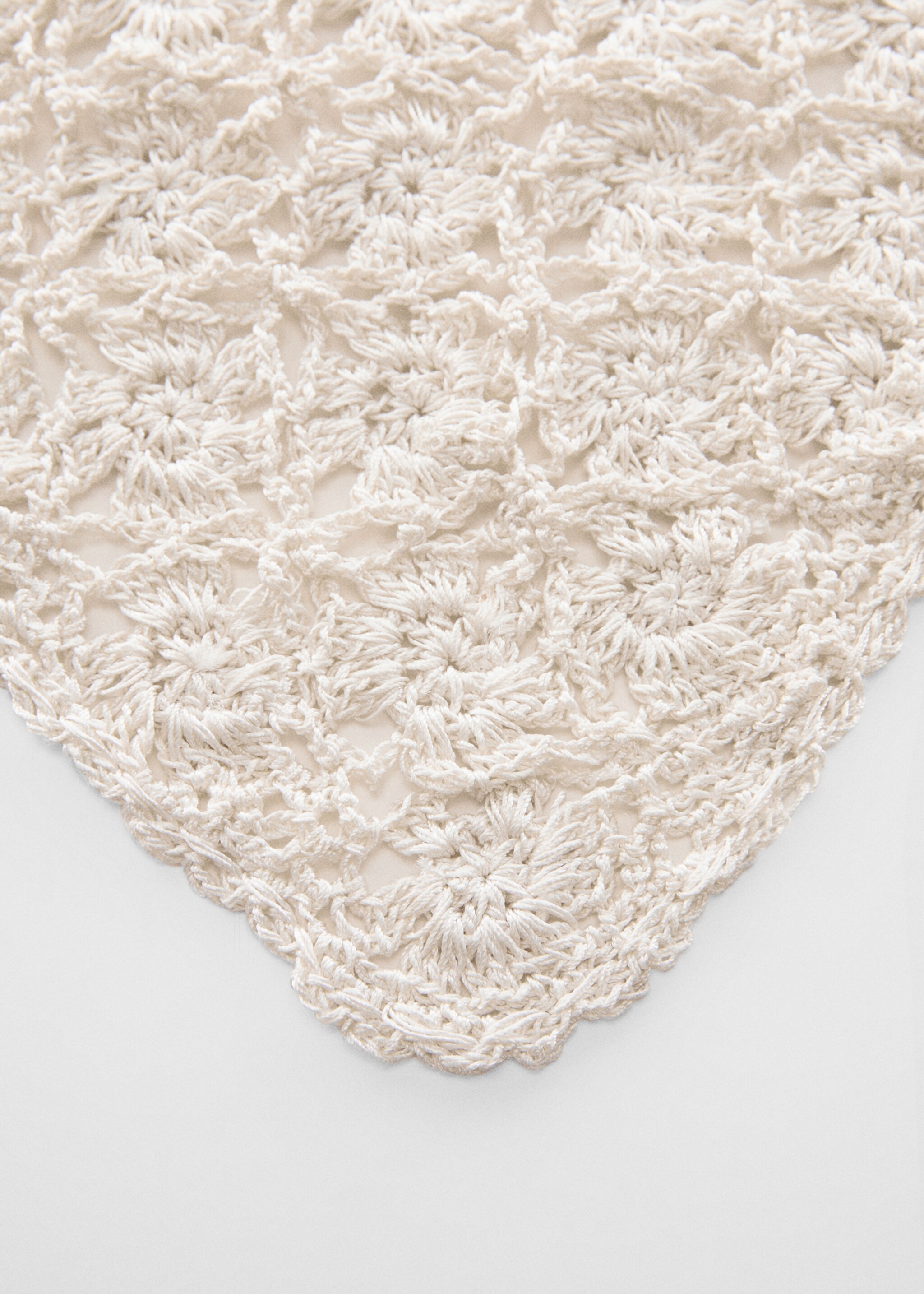 Crochet knit handkerchief - Details of the article 1, Ecru. Ref: 67025733-00.