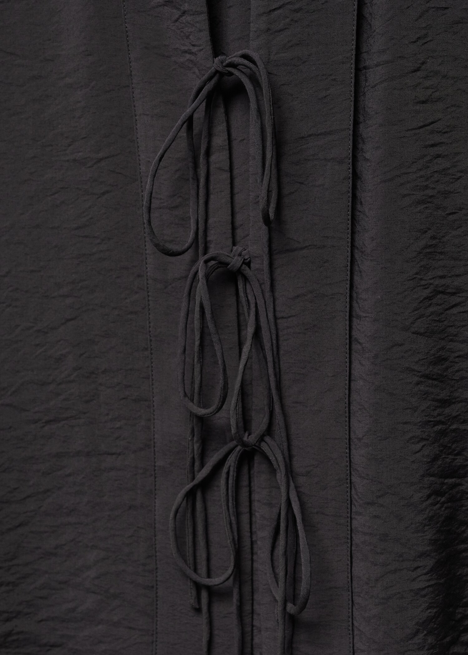 Fließende Bluse mit Schleifen - Detail des Artikels 8