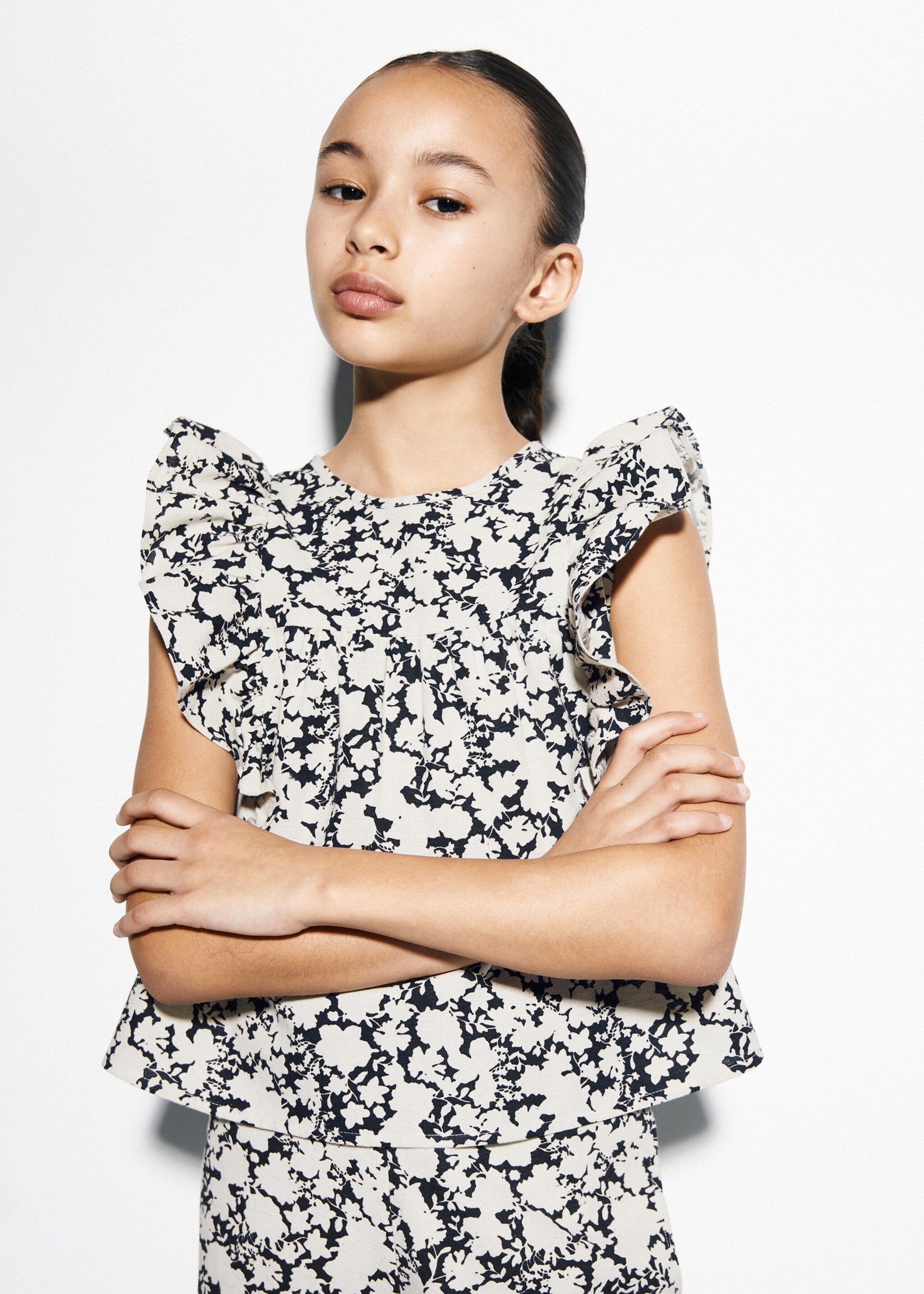 Linen-blend ruffled blouse - Details of the article 1