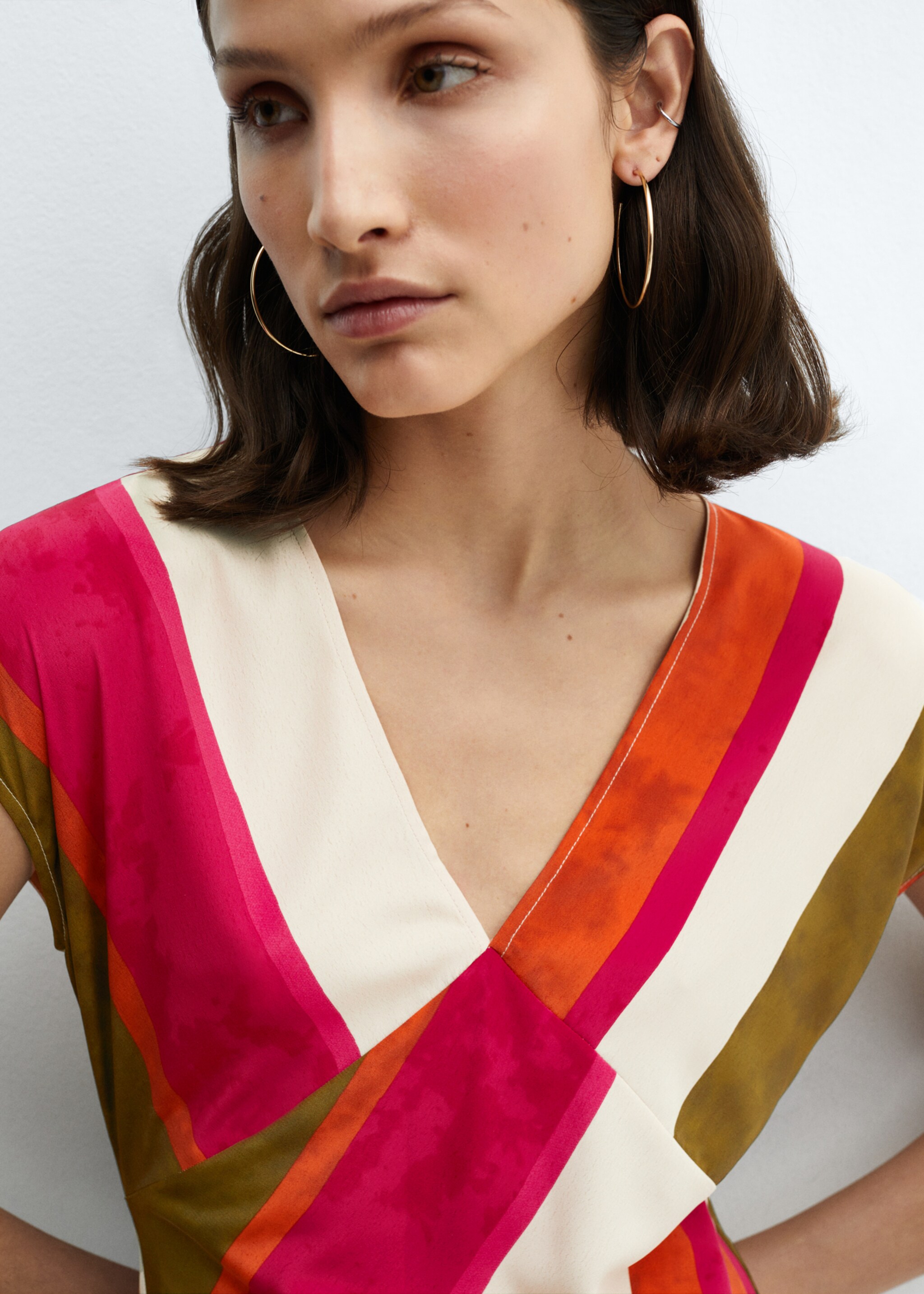 Robe à rayures et ouverture - Détail de l'article 1