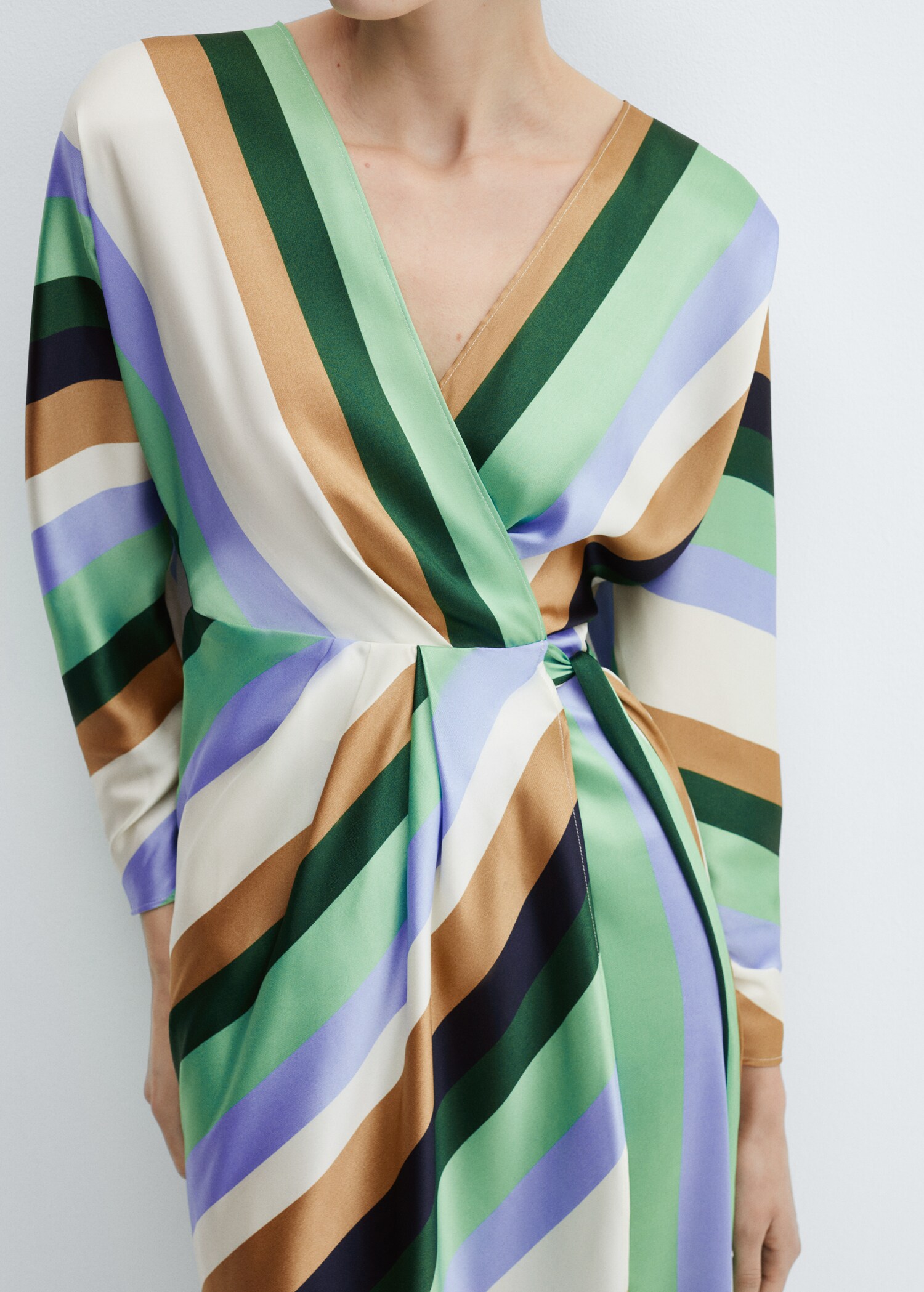 Robe à rayures satinée - Détail de l'article 6