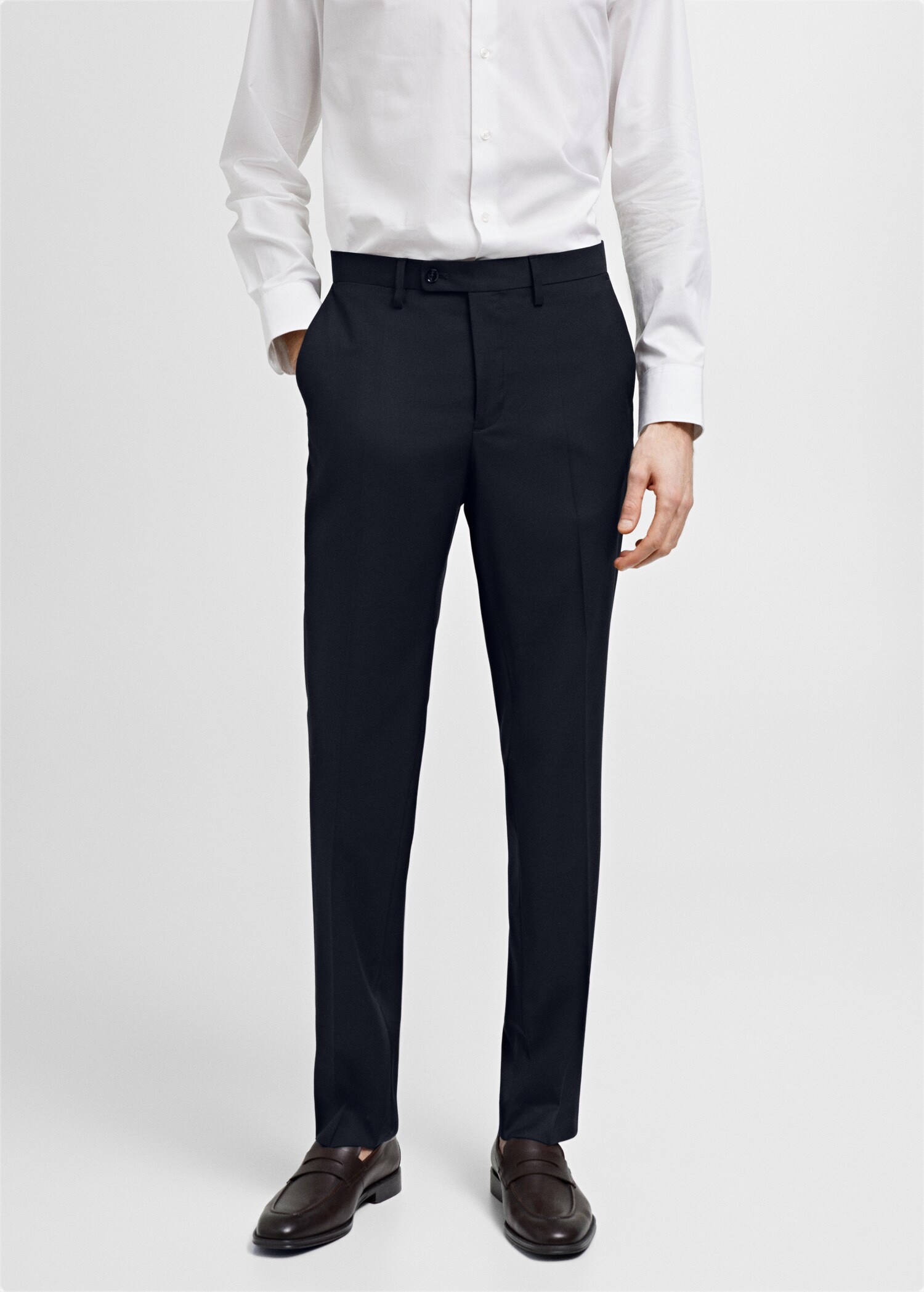 Kostymbyxa slim fit - Bild av mittparti