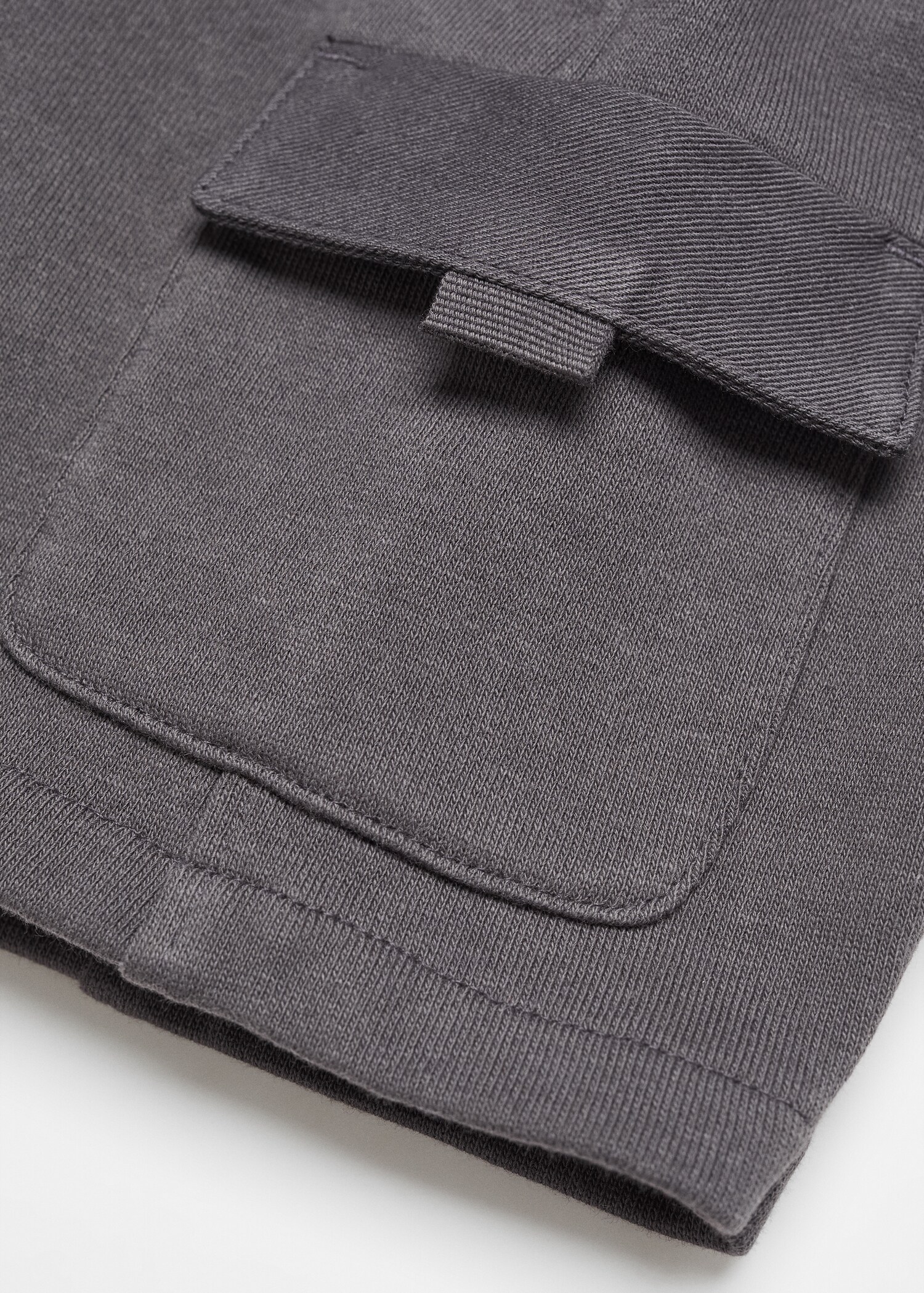 Cargo Bermuda shorts - Details of the article 8