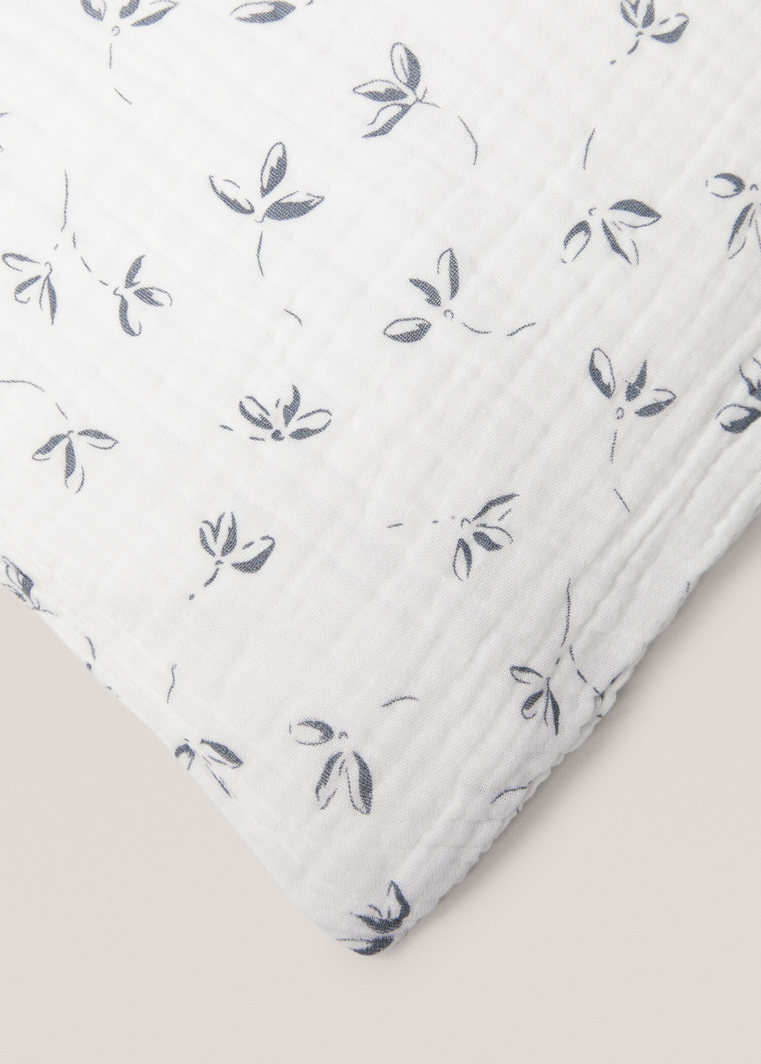 Floral-print chiffon duvet cover for king bed - Details of the article 3