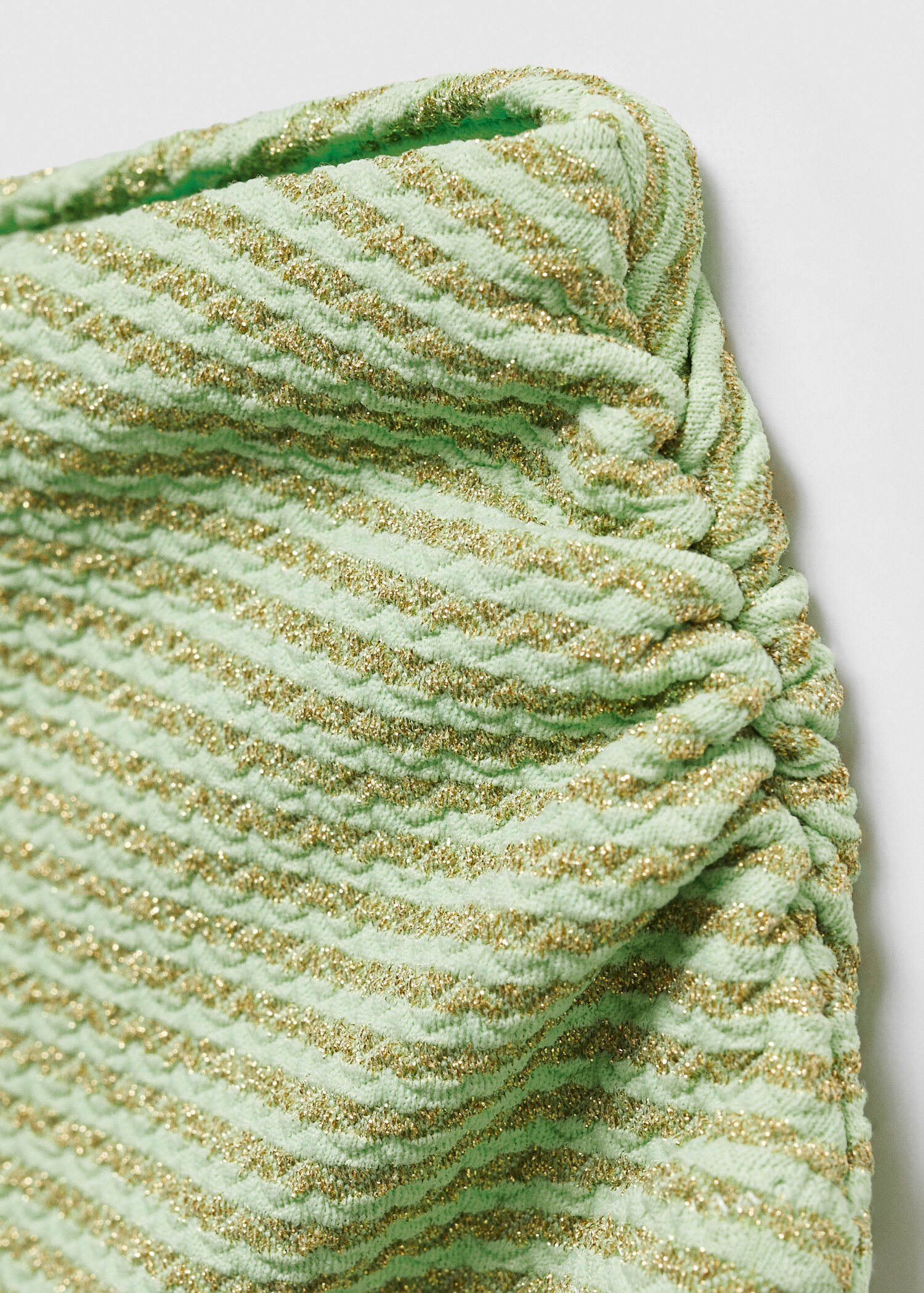 Cut-out detail swimsuit - Details of the article 8
