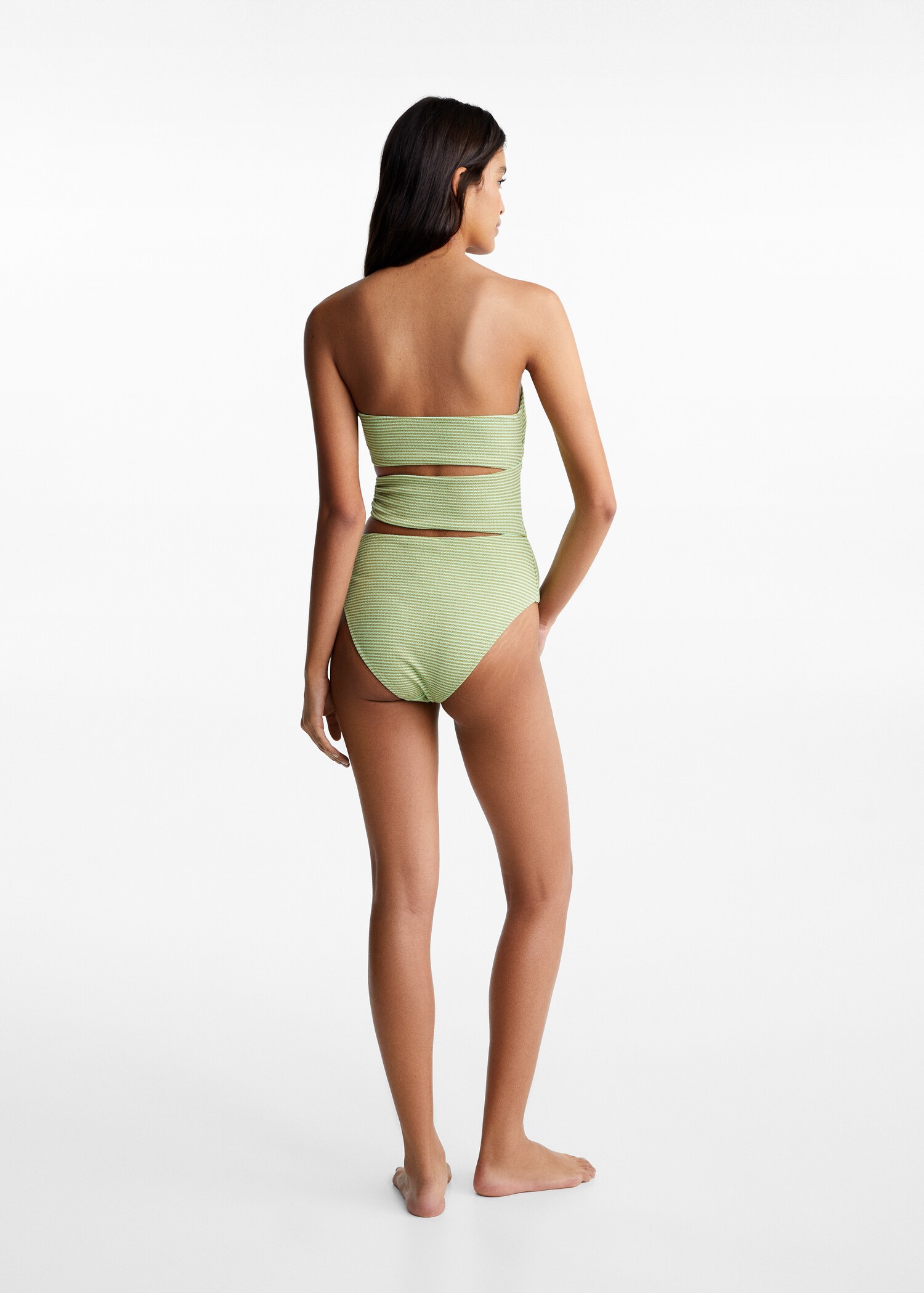 Cut-out detail swimsuit - Reverse of the article