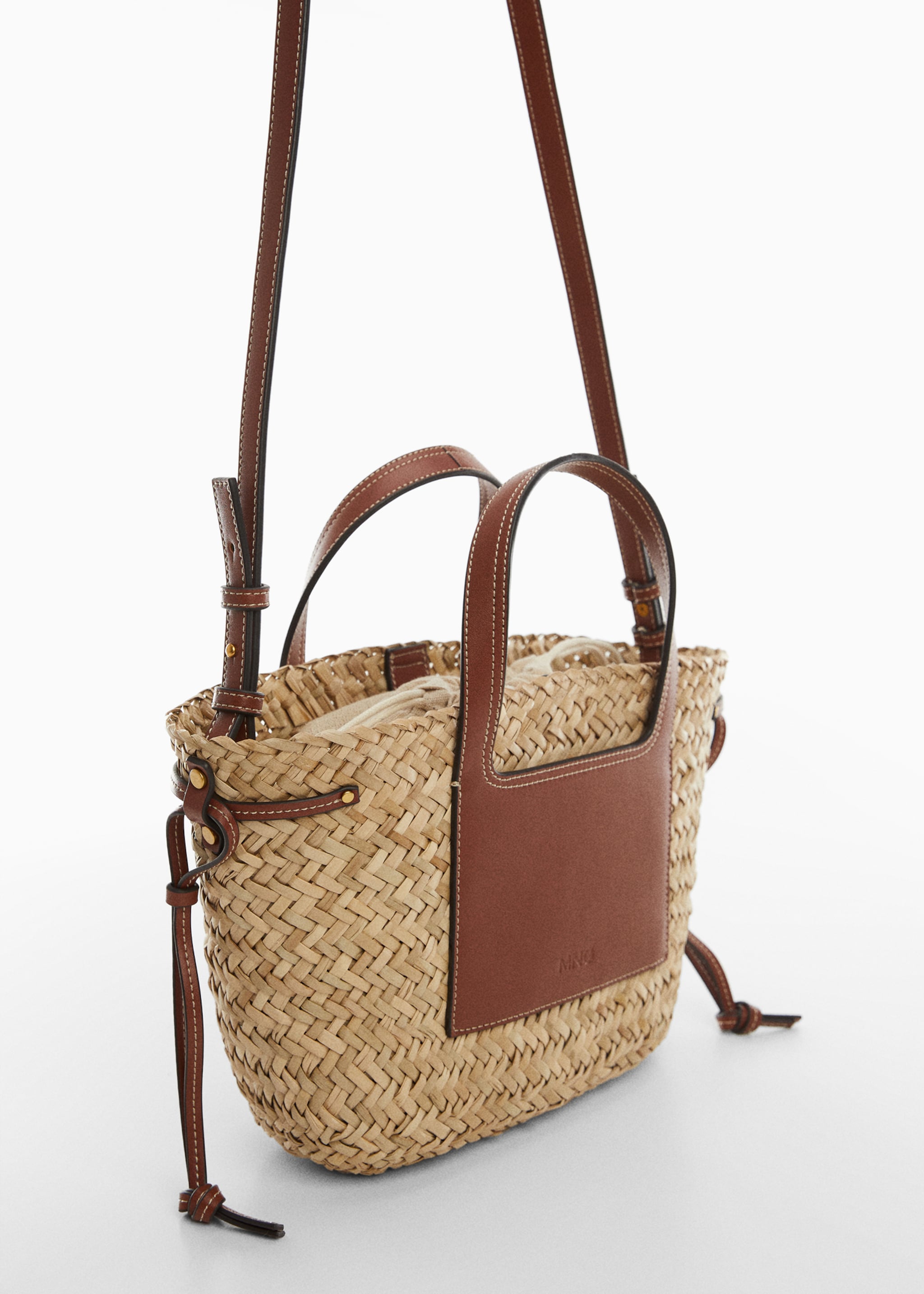 Panier détail studs - Plan moyen