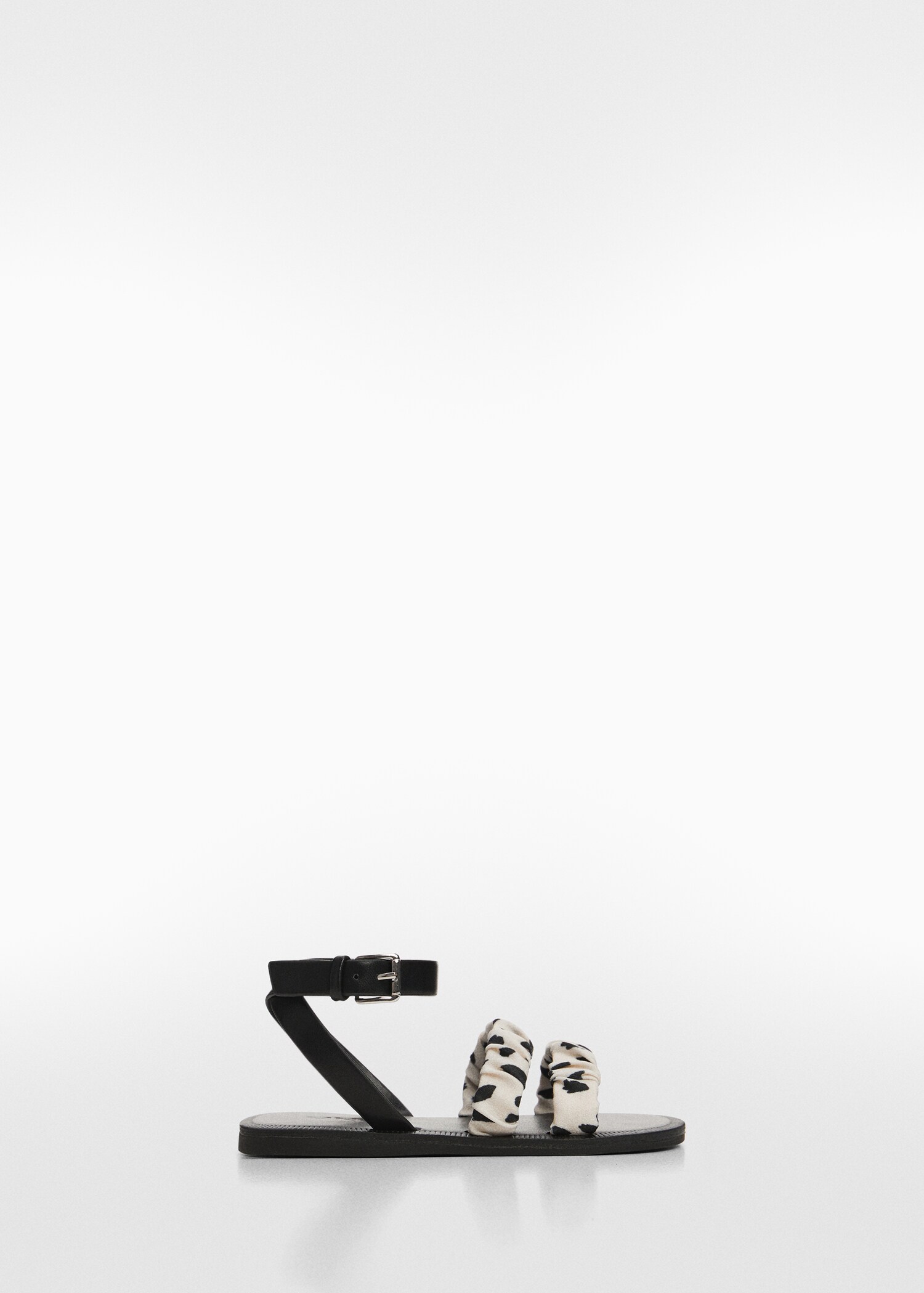 Buckle strap sandals - Article without model