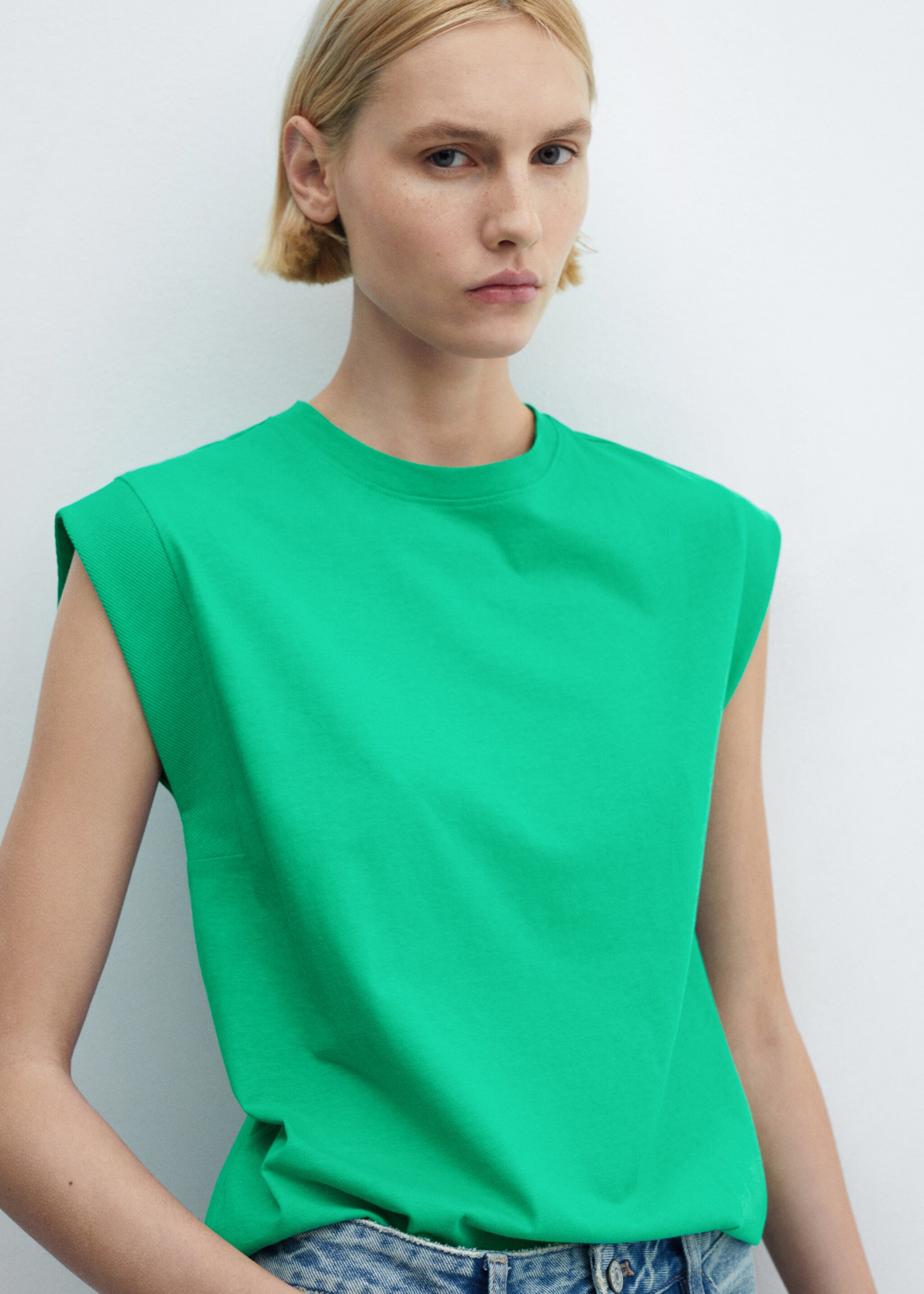 Rounded neck cotton t-shirt - Details of the article 2, Green. Ref: 67026328-00.
