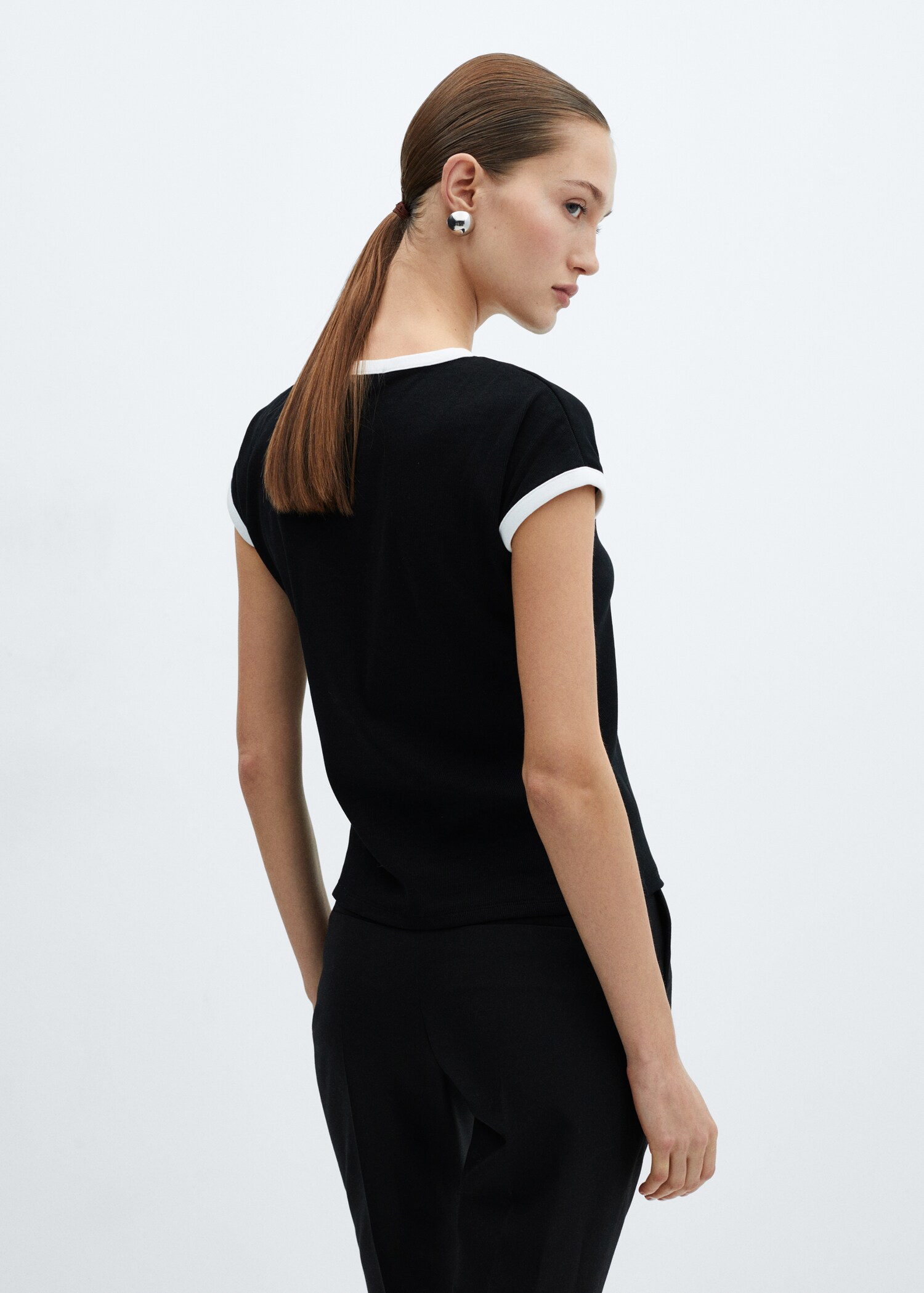 Contrast trim T-shirt - Reverse of the article