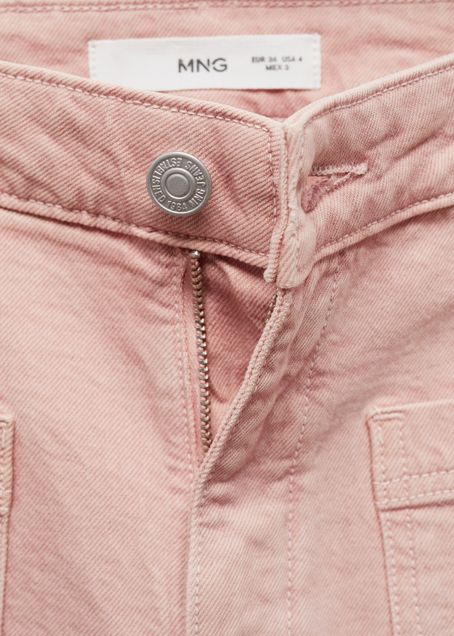 Flared cropped jeans with pockets - Details of the article 8
