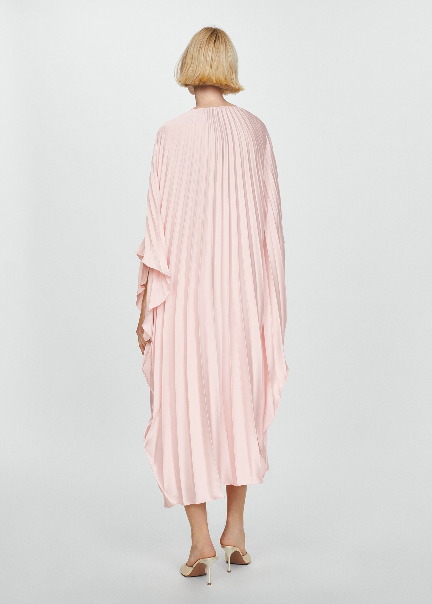 Pleated satin dress - Reverse of the article