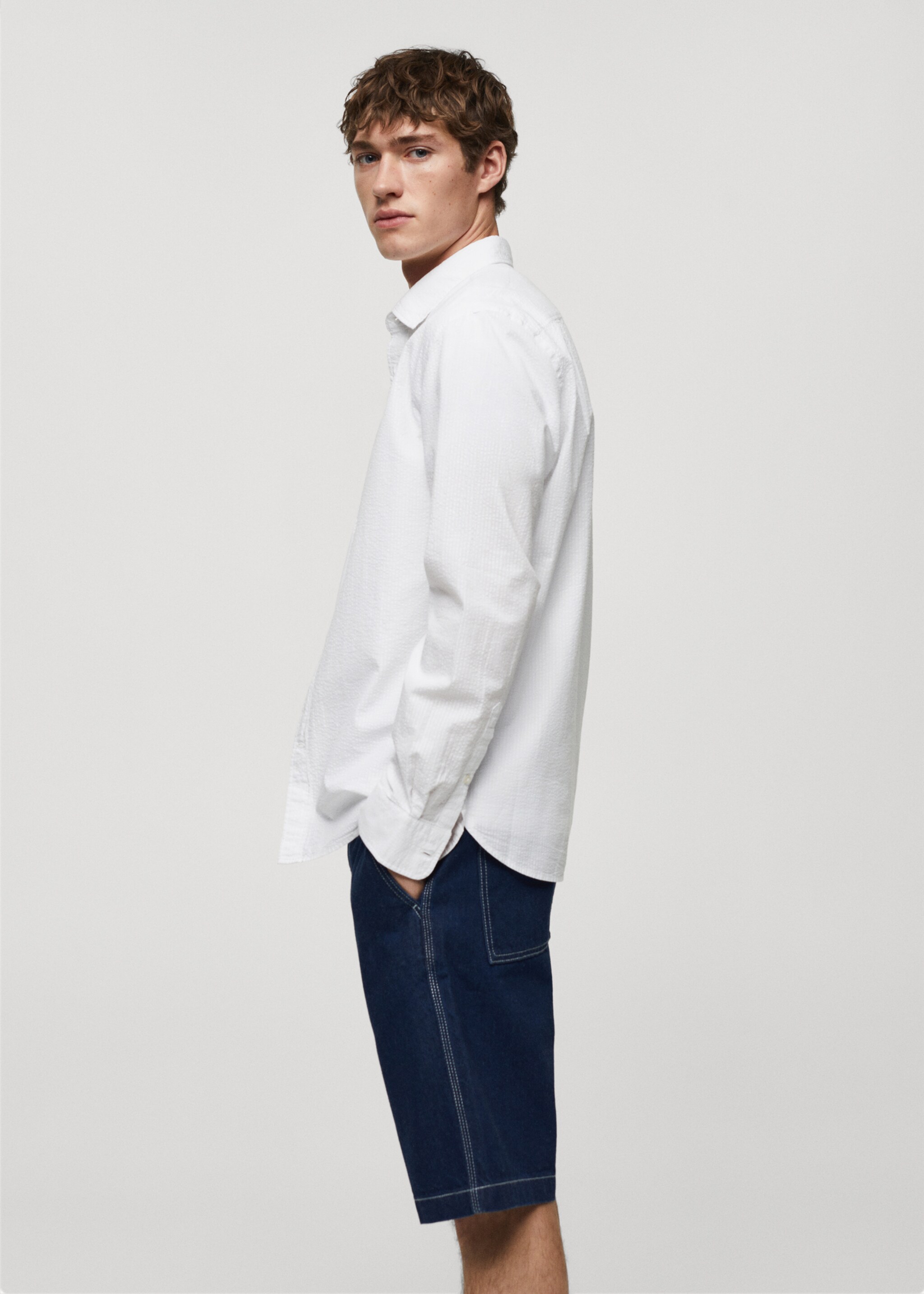 100% seersucker cotton shirt - Details of the article 2, White. Ref: 67026729-00.