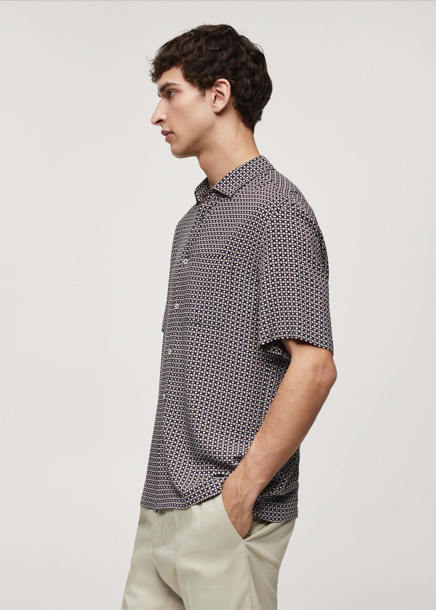 Regular-fit short-sleeved printed shirt - Details of the article 2