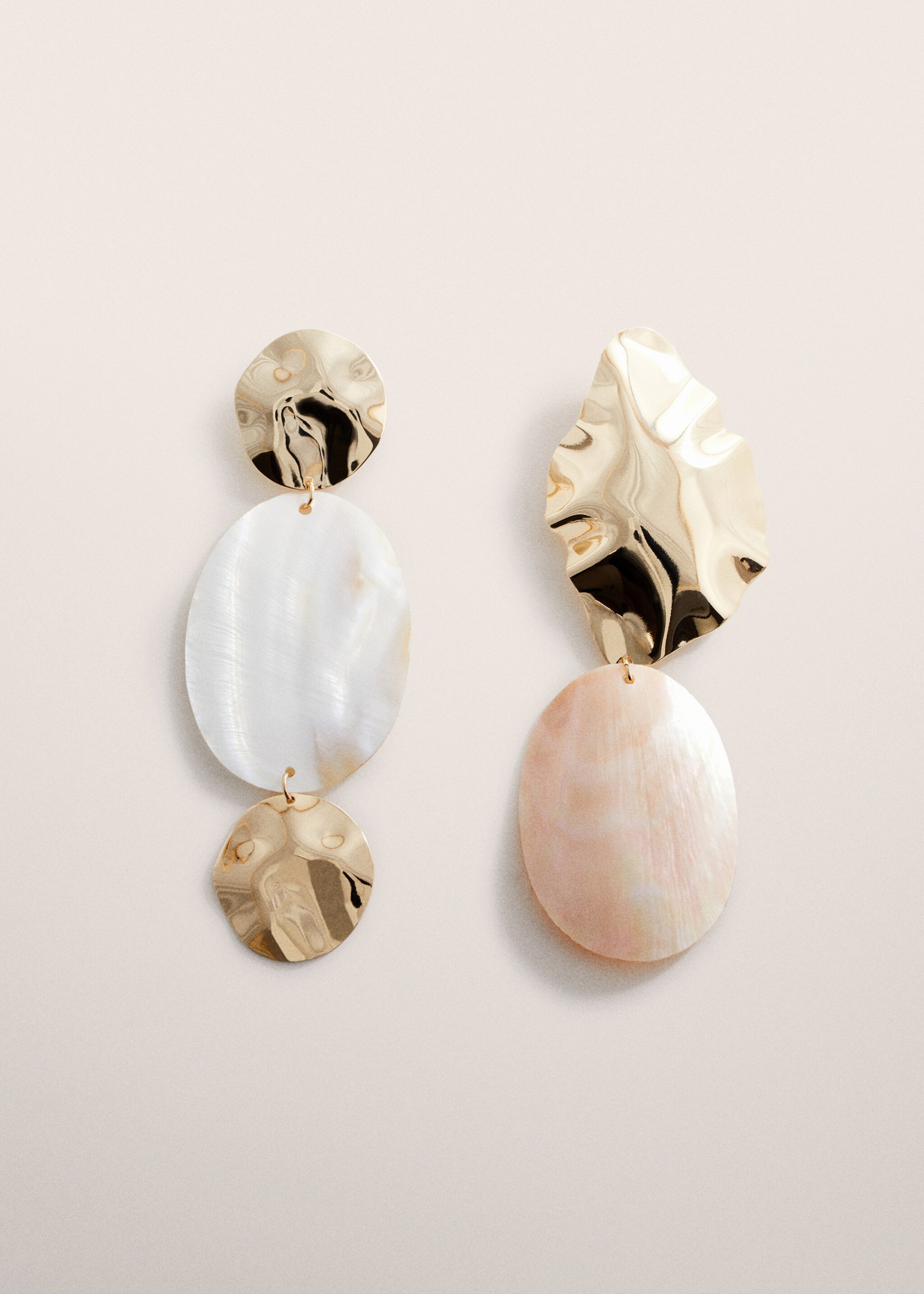 Combined shell earrings - Article without model, Gold. Ref: 67026749-00.