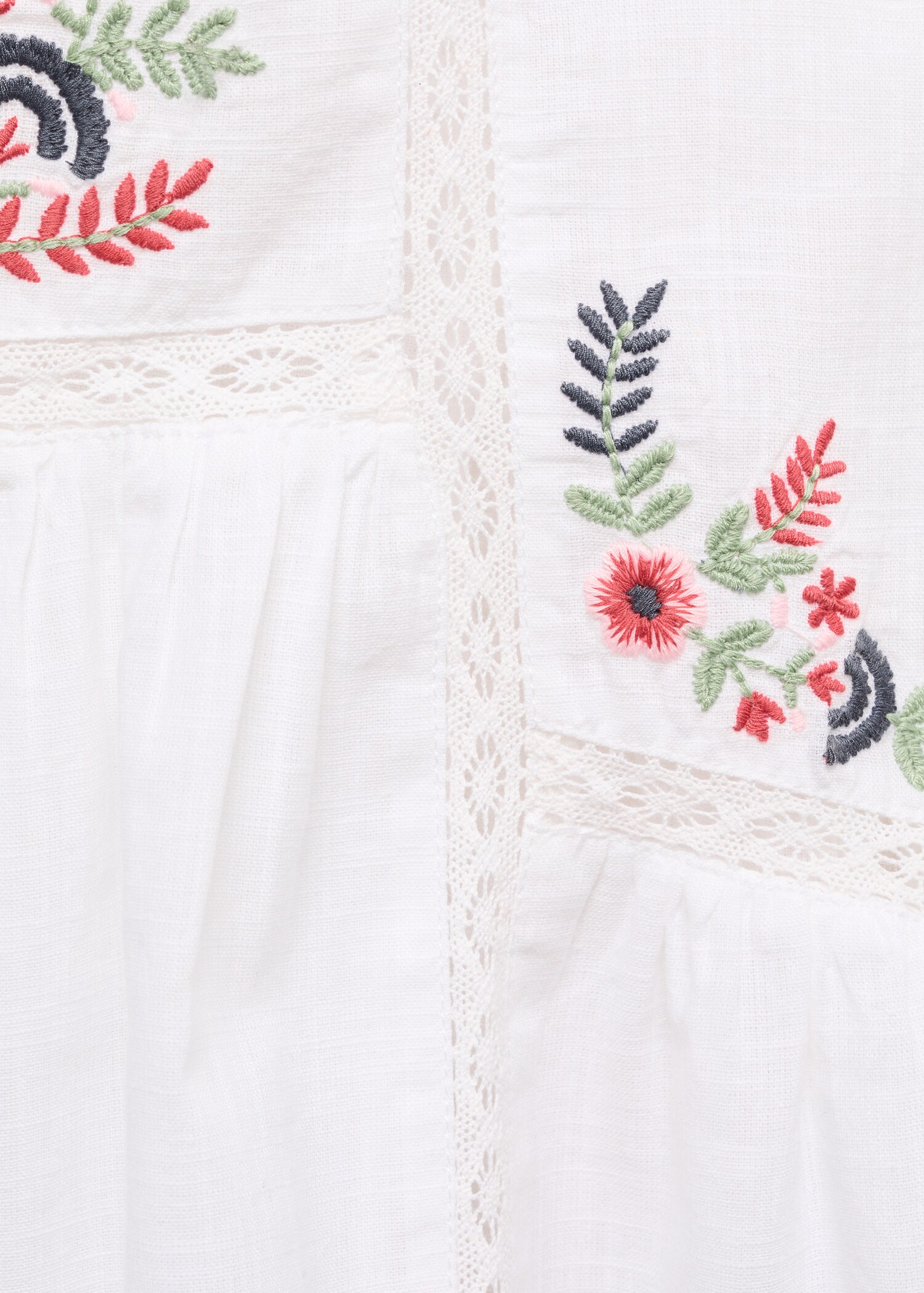 Top mit Blumenstickerei - Detail des Artikels 8
