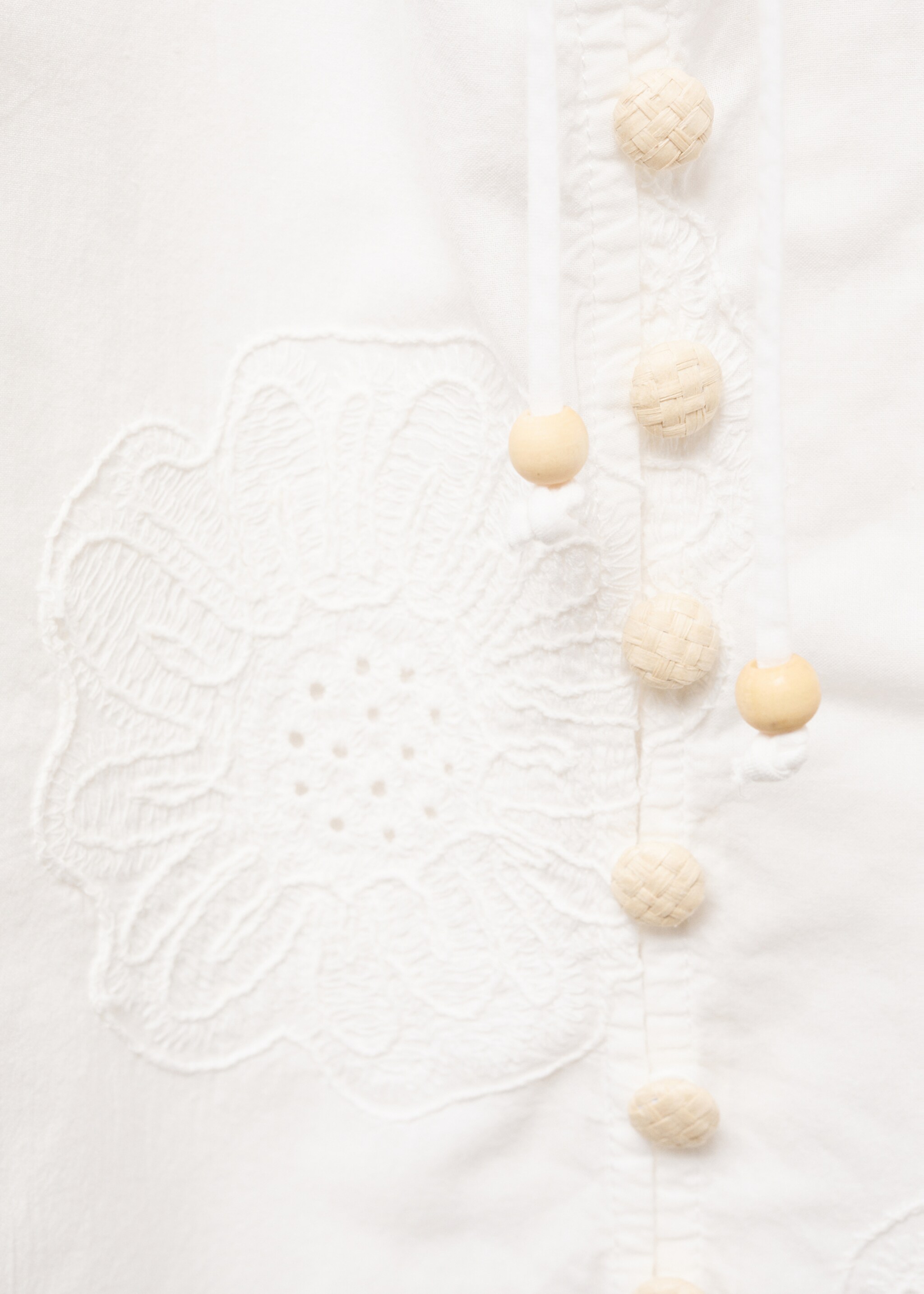 Blusa bordado floral lazo - Detalle del artículo 8, Blanco roto. Ref: 67027124-00.