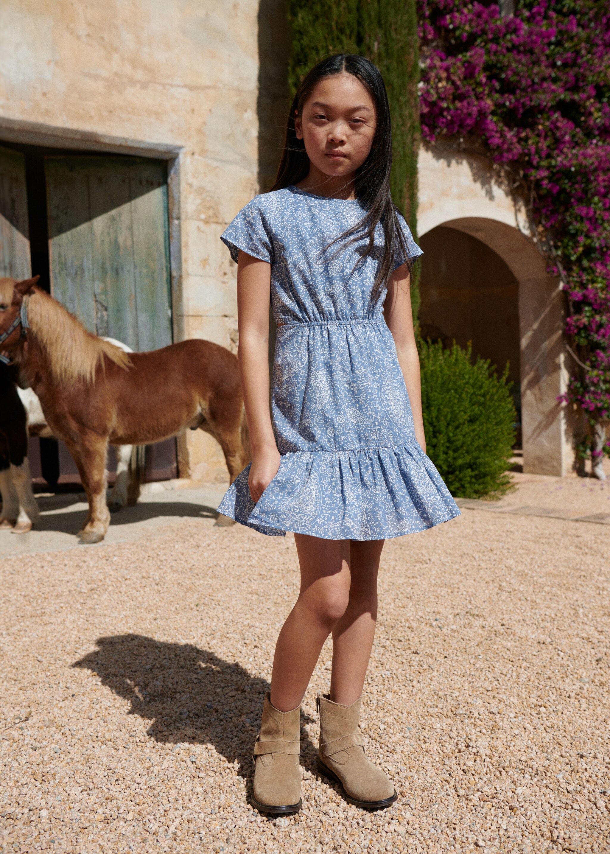 Printed dress with openings - Details of the article 5