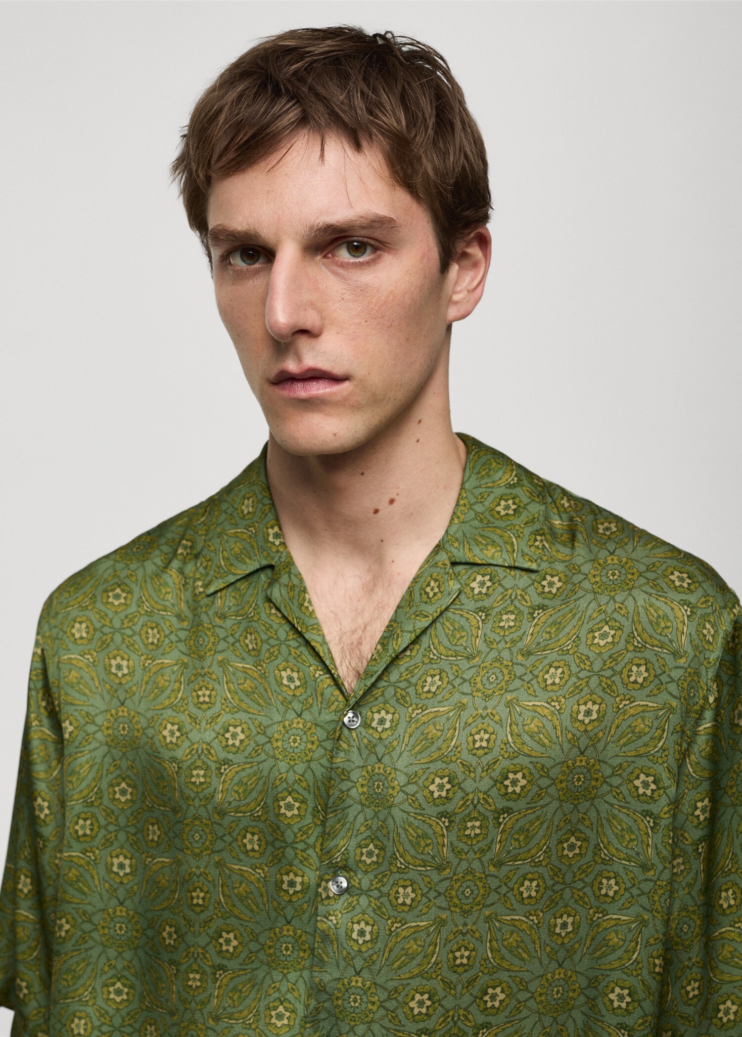 Printed fluid regular-fit shirt - Details of the article 1