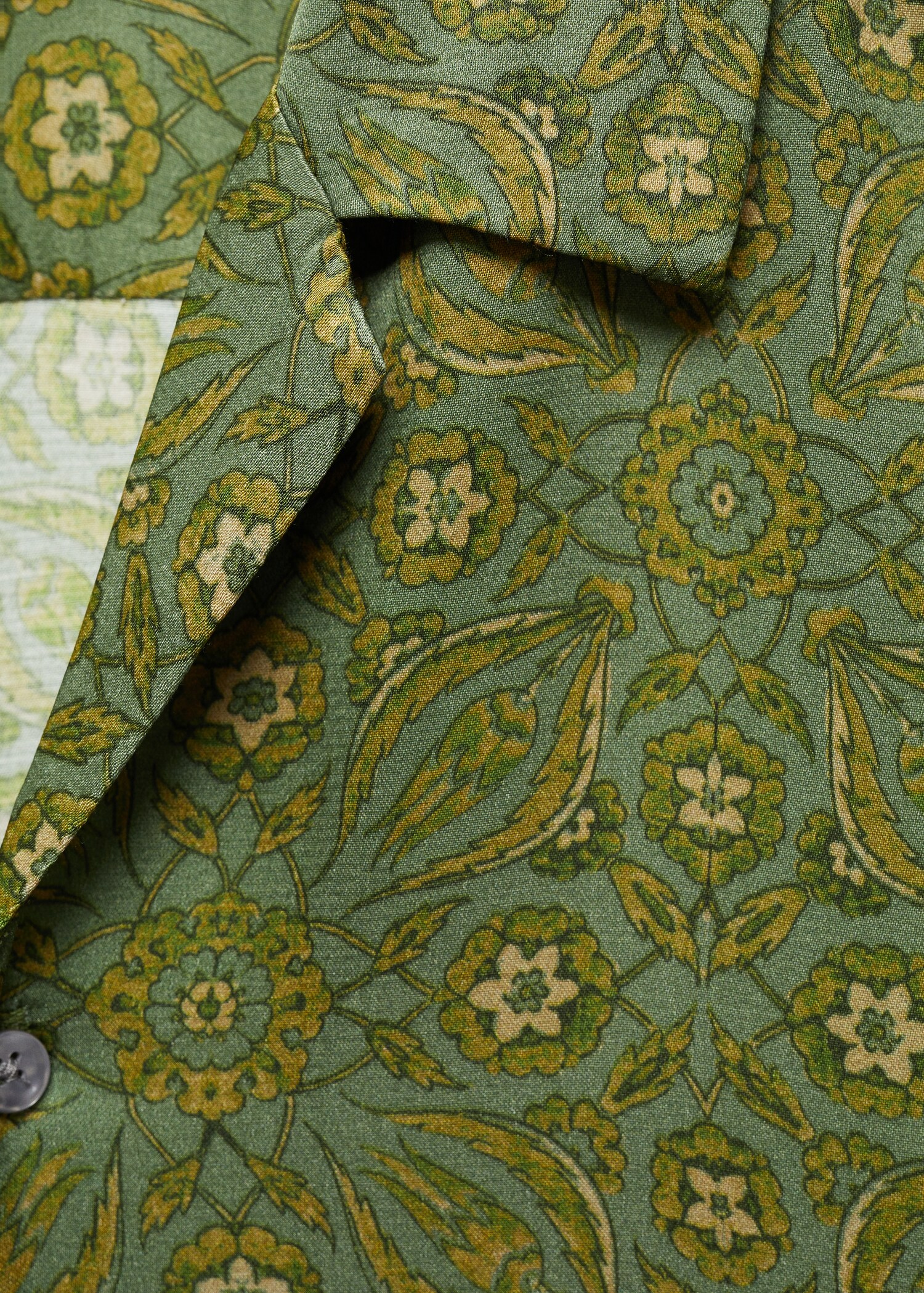 Printed fluid regular-fit shirt - Details of the article 8