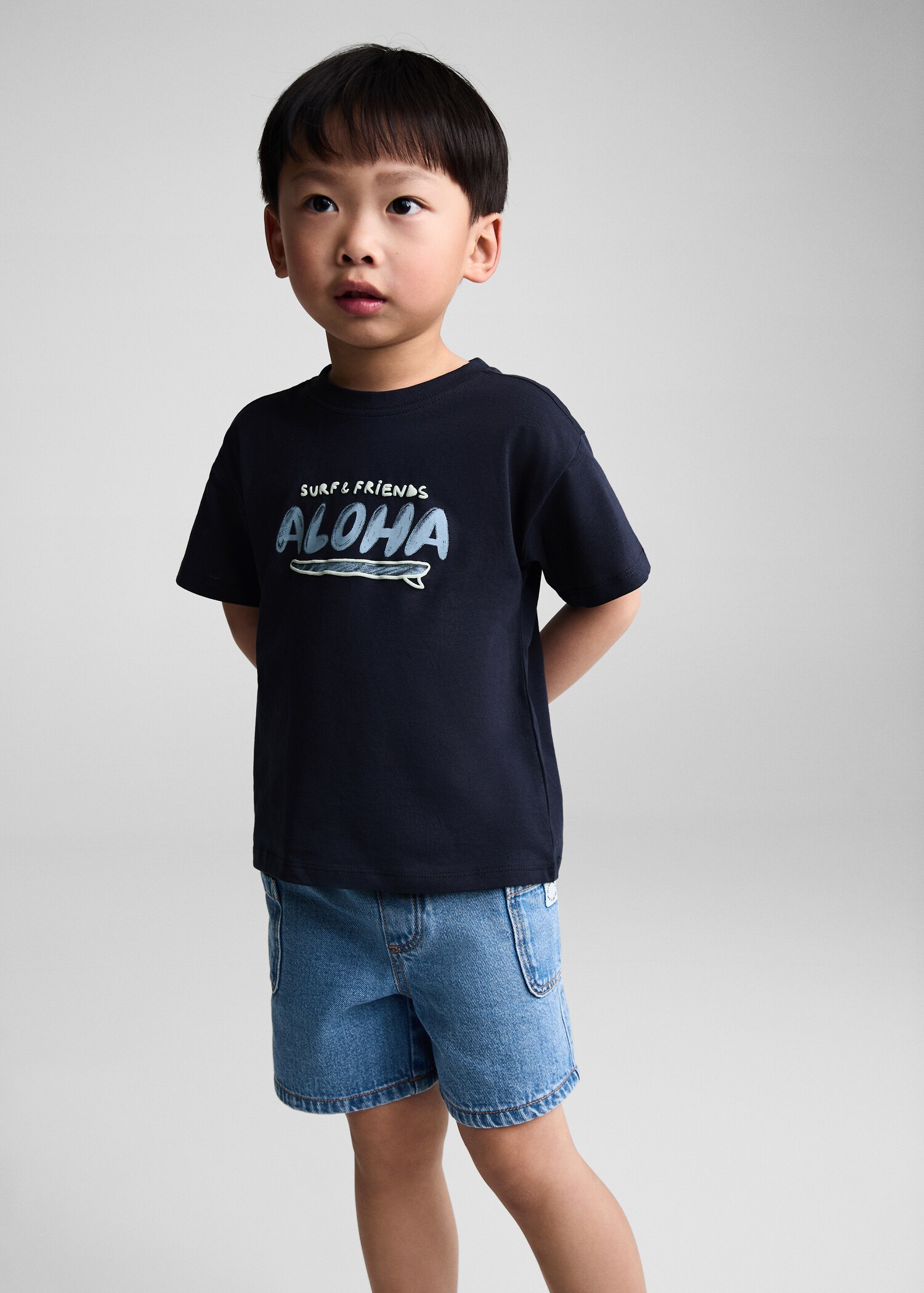 T-shirt message imprimé - Plan moyen