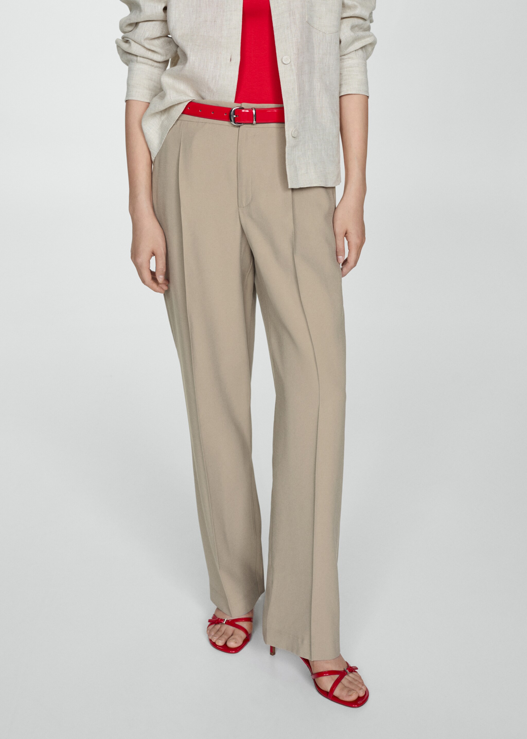 Straight-fit pleated trousers - Medium plane, Medium Brown. Ref: 67028278-00.