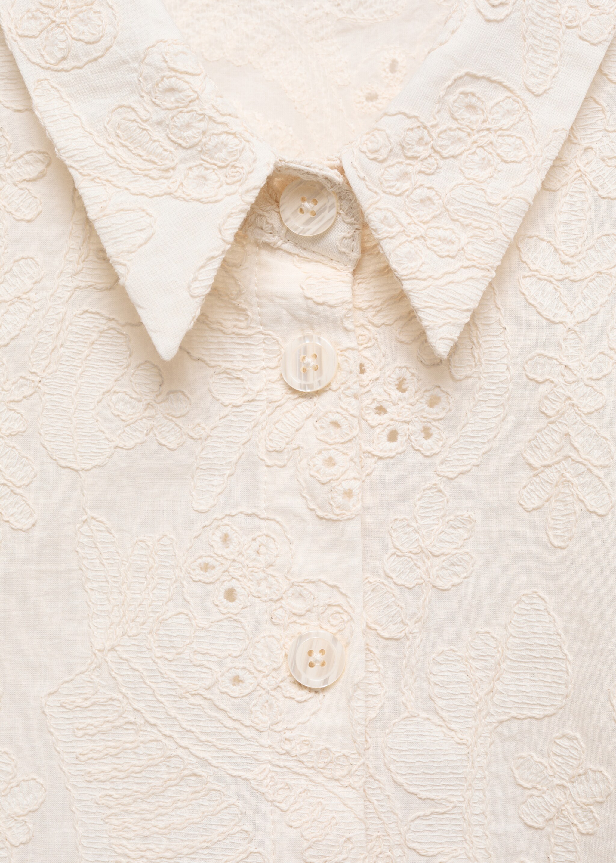 Embroidered detail shirt - Details of the article 8