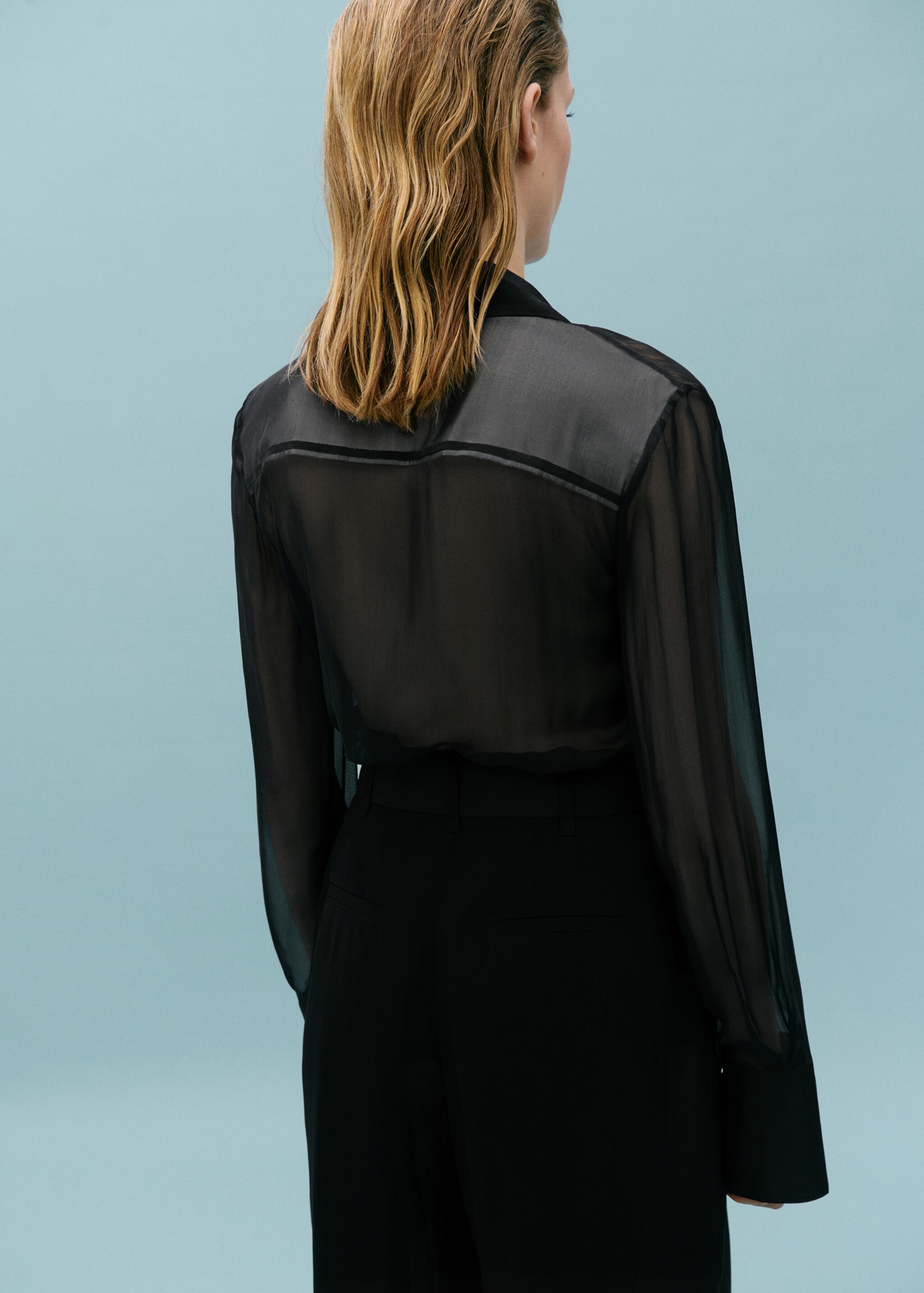 Contrast semi-transparent silk shirt - Reverse of the article