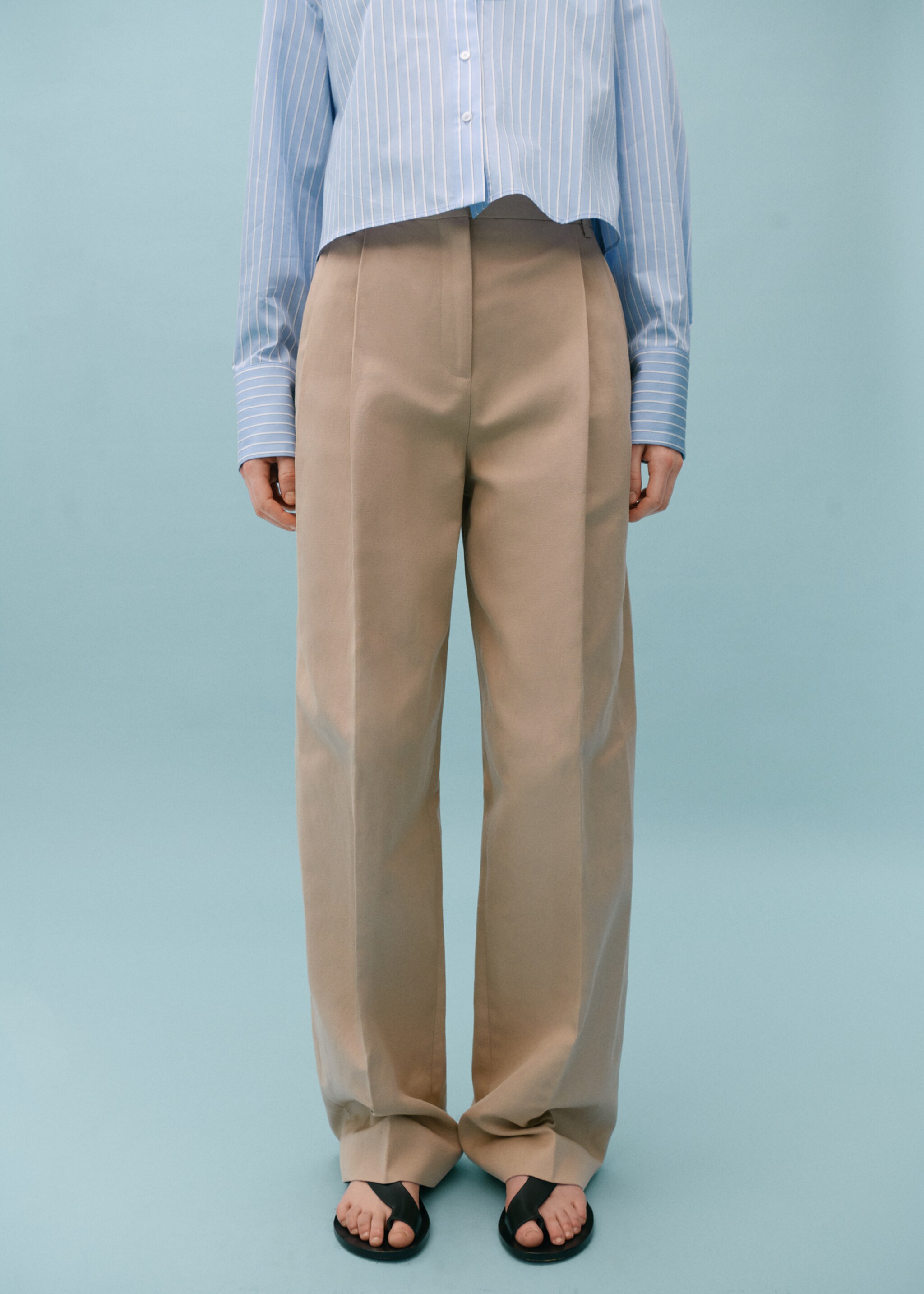 Straight-fit pleated trousers - Medium plane