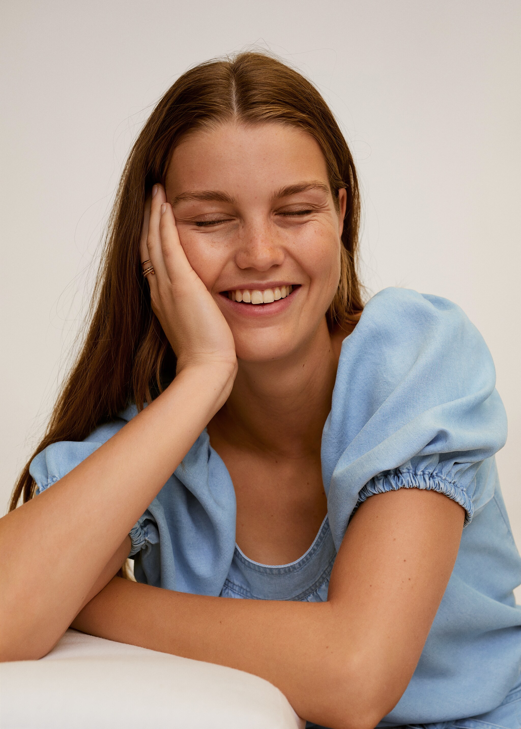 Blusa denim off-shoulder - Detalle del artículo 1