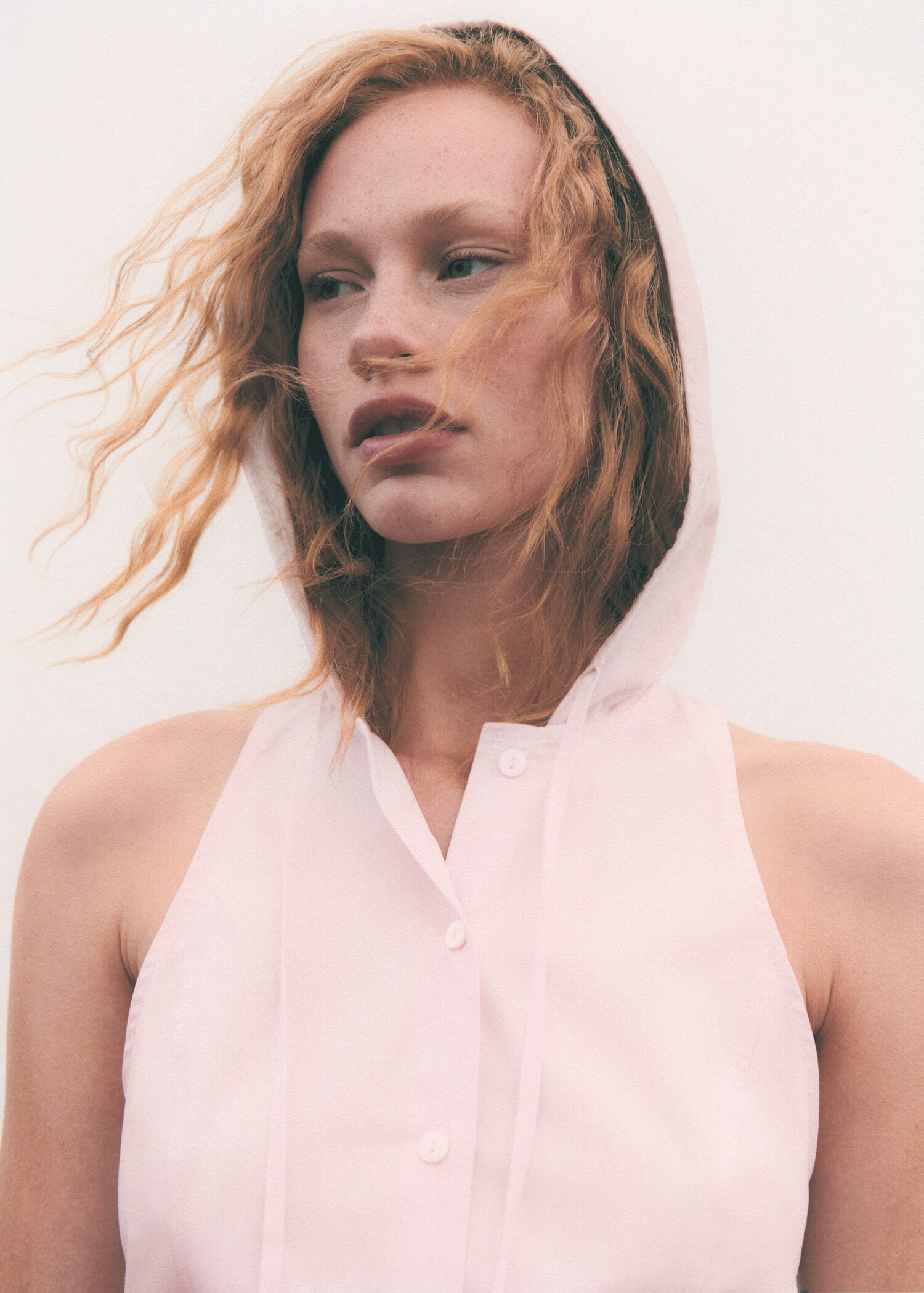 Sleeveless hooded blouse - Details of the article 7