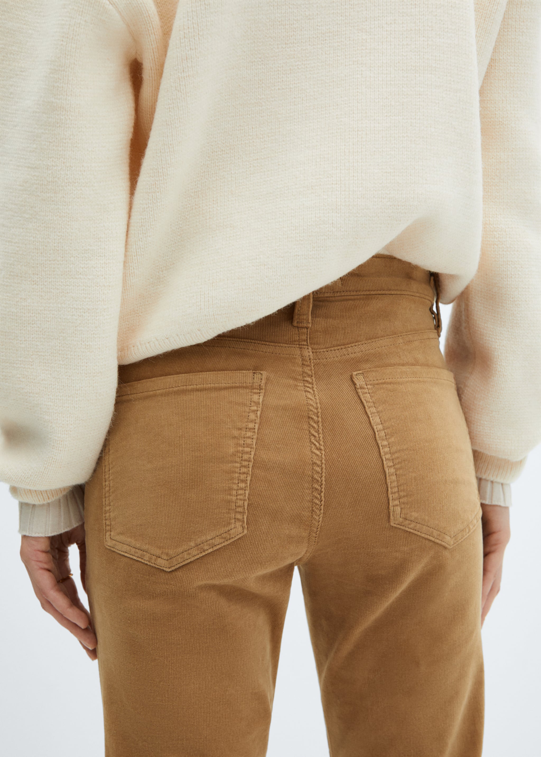 Flared-Cordhose in Cropped-Länge - Detail des Artikels 6