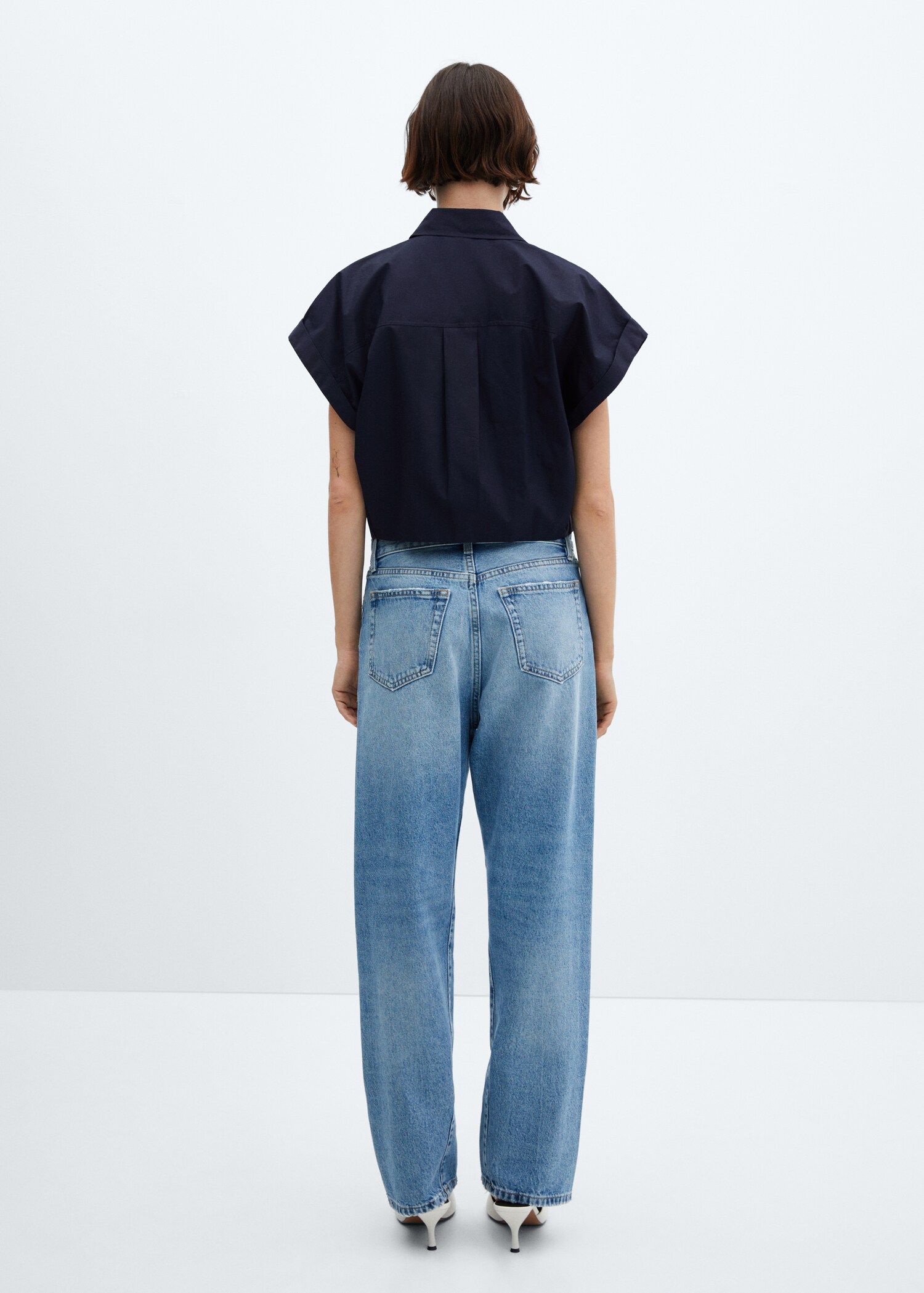 100% cotton crop shirt - Reverse of the article