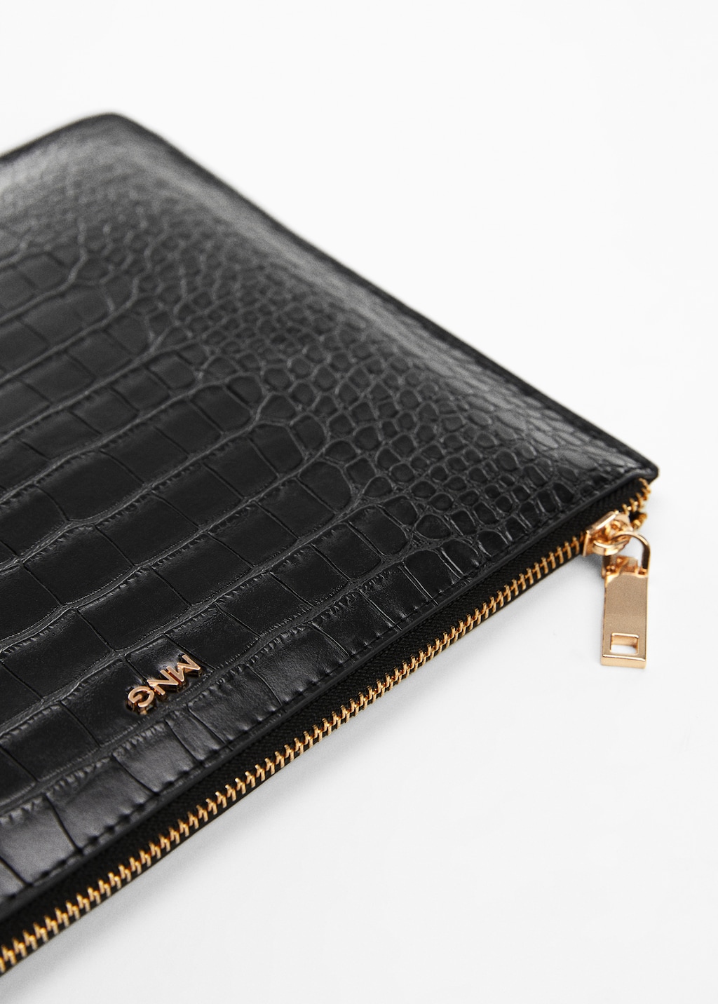 Animal print effect pochette Women MANGO OUTLET Slovakia