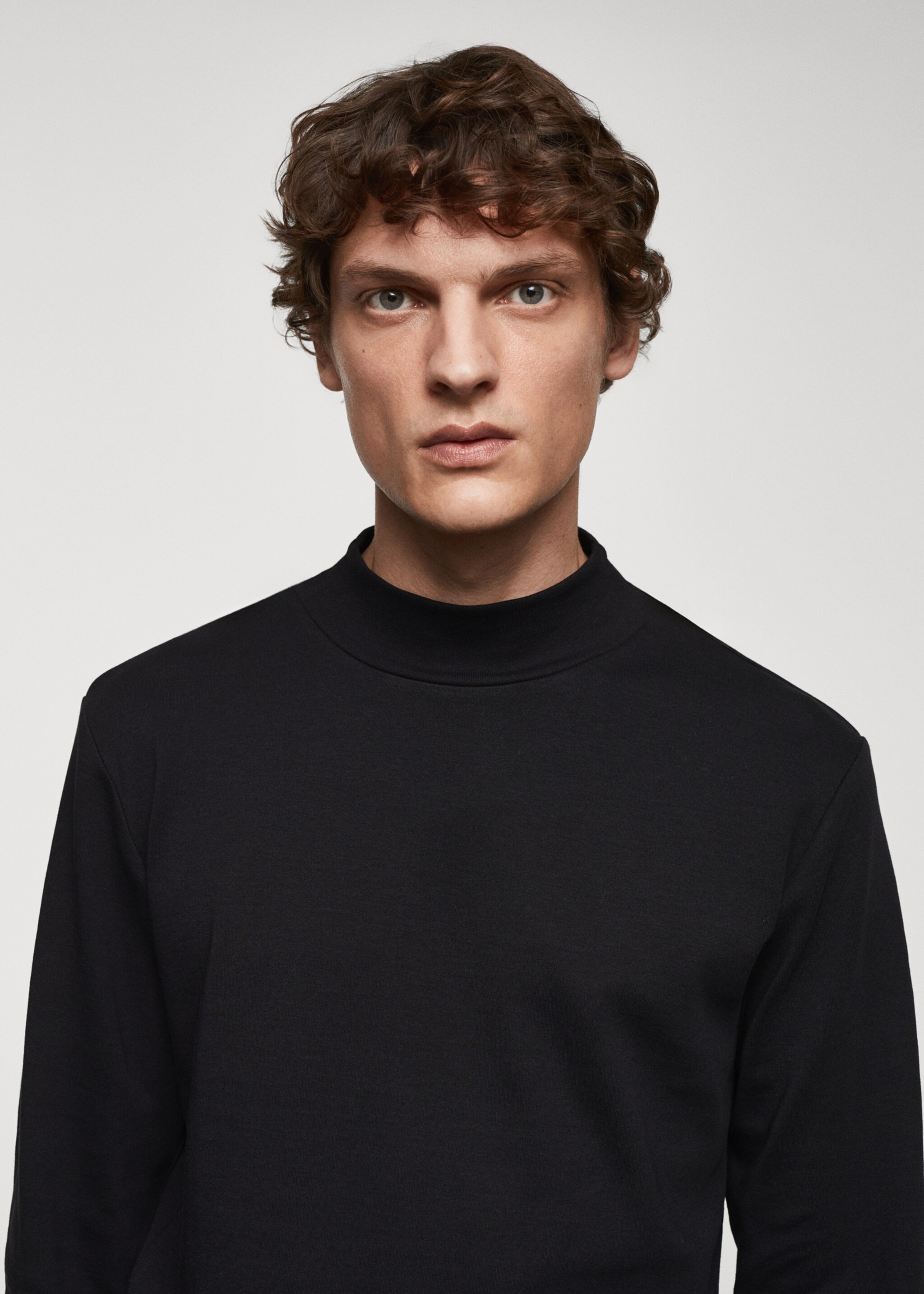 Perkins-neck long-sleeved t-shirt - Details of the article 1, Black. Ref: 67030442-00.