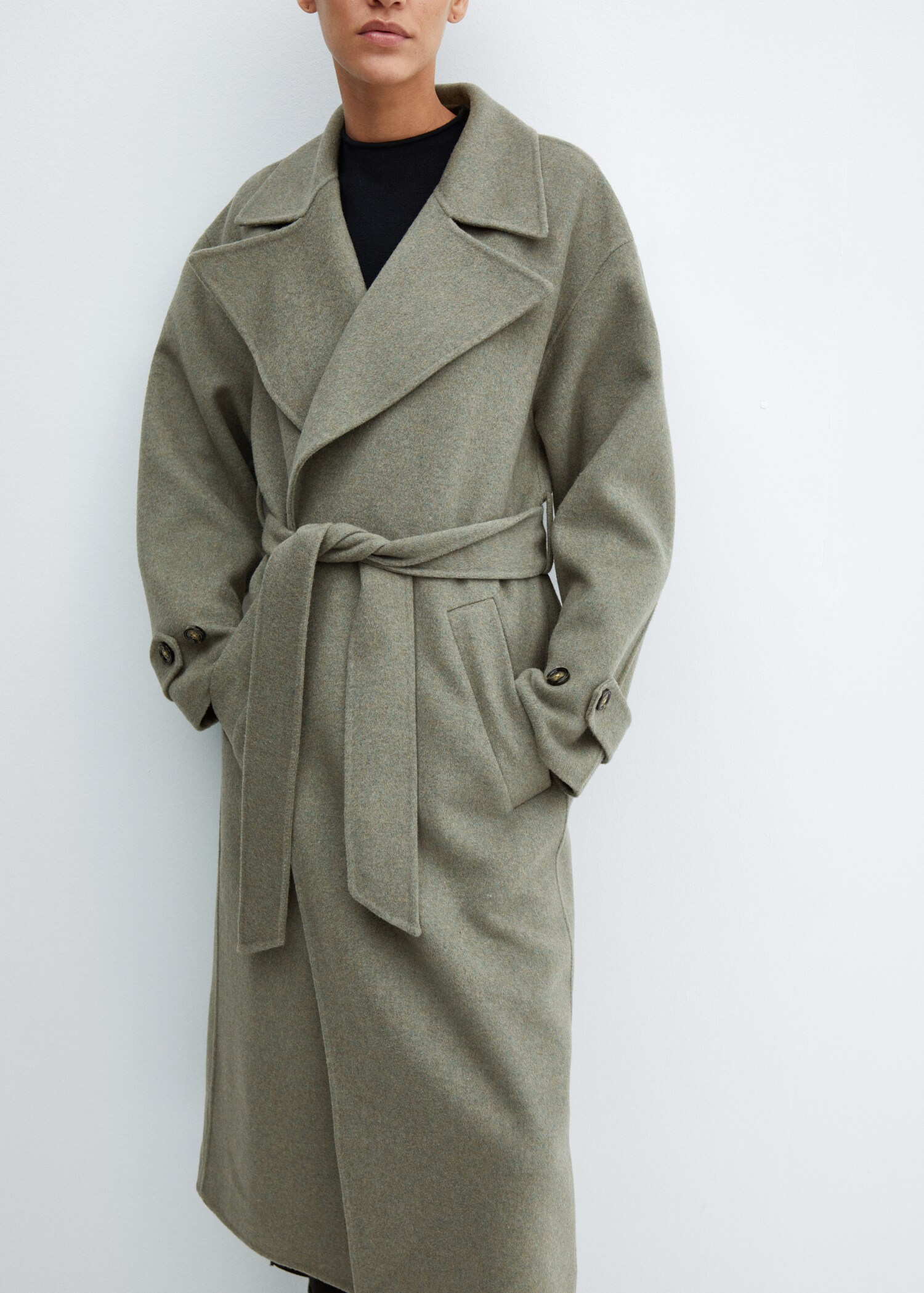 Woollen coat with belt - Details of the article 6