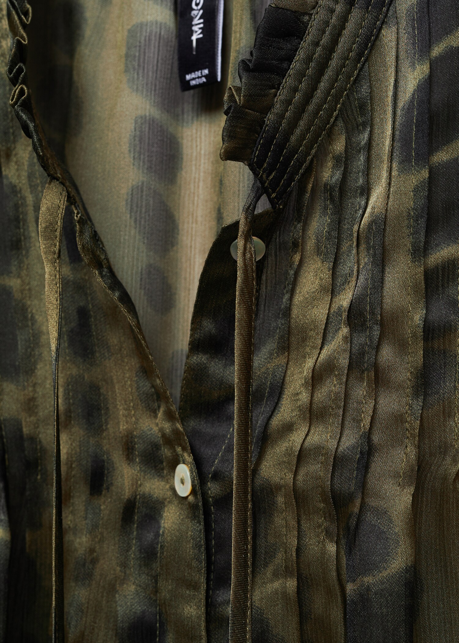 Satin print blouse - Details of the article 8