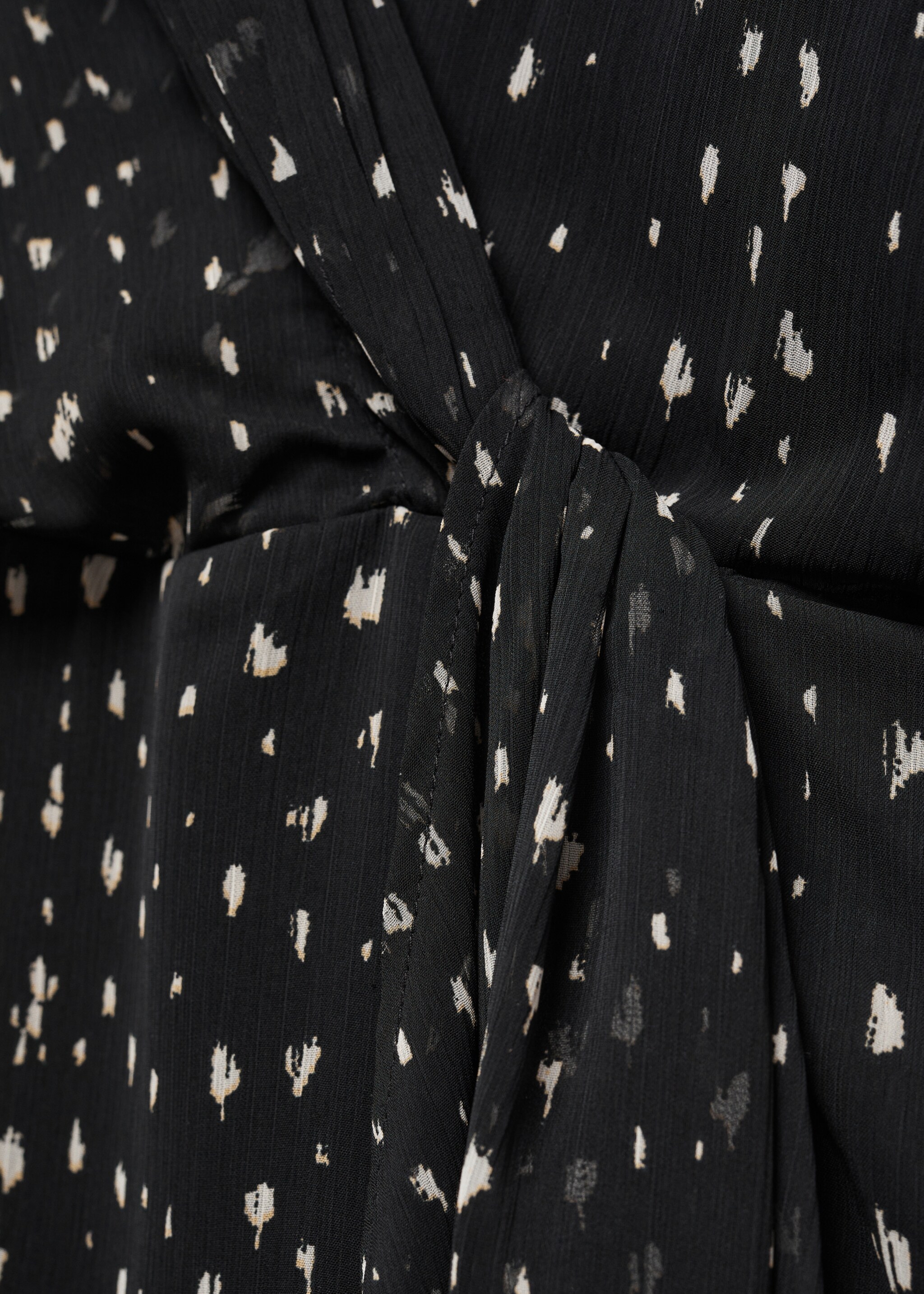 Print wrap dress - Details of the article 8