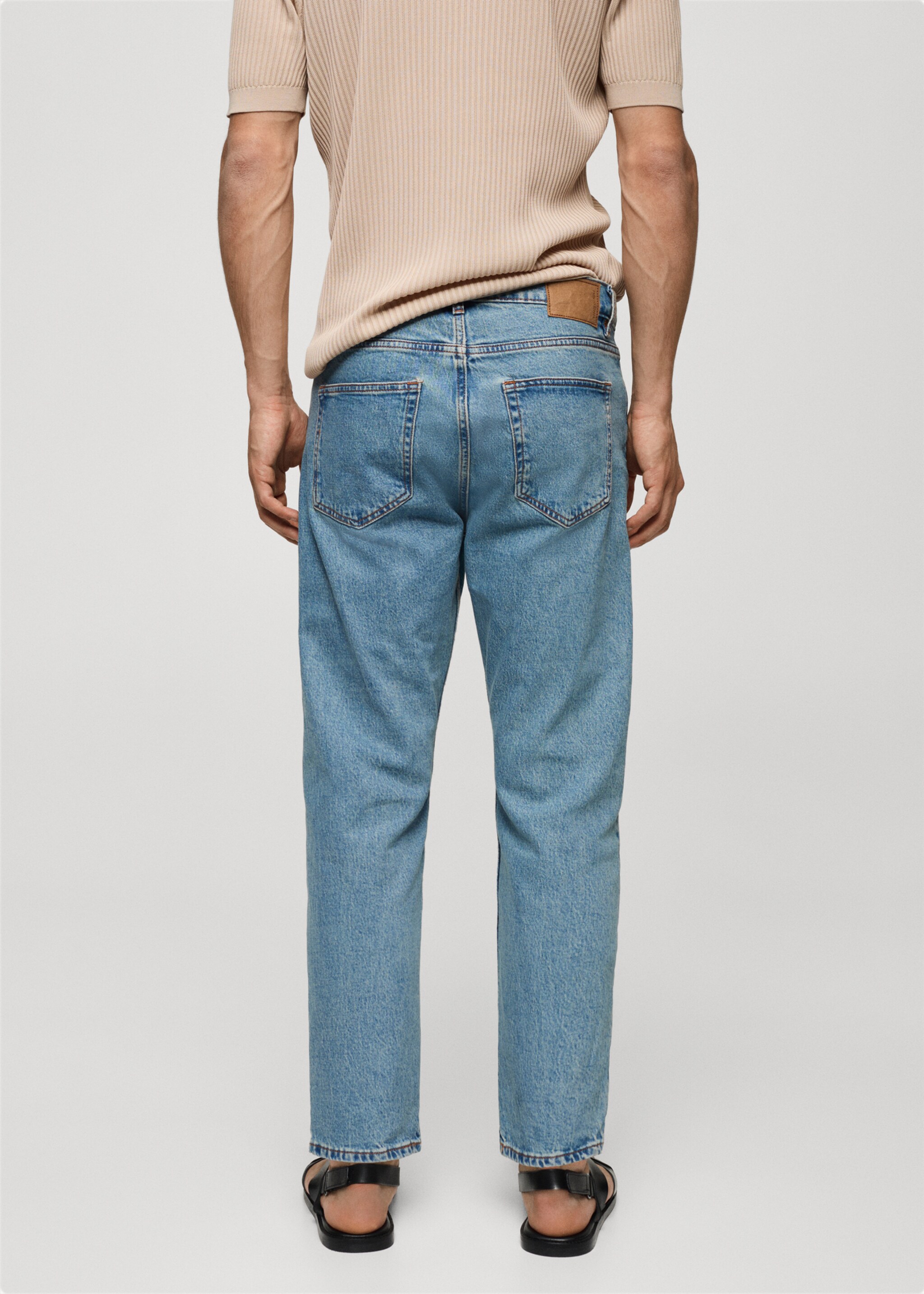 Tapered-Fit-Jeans - Rückseite des Artikels